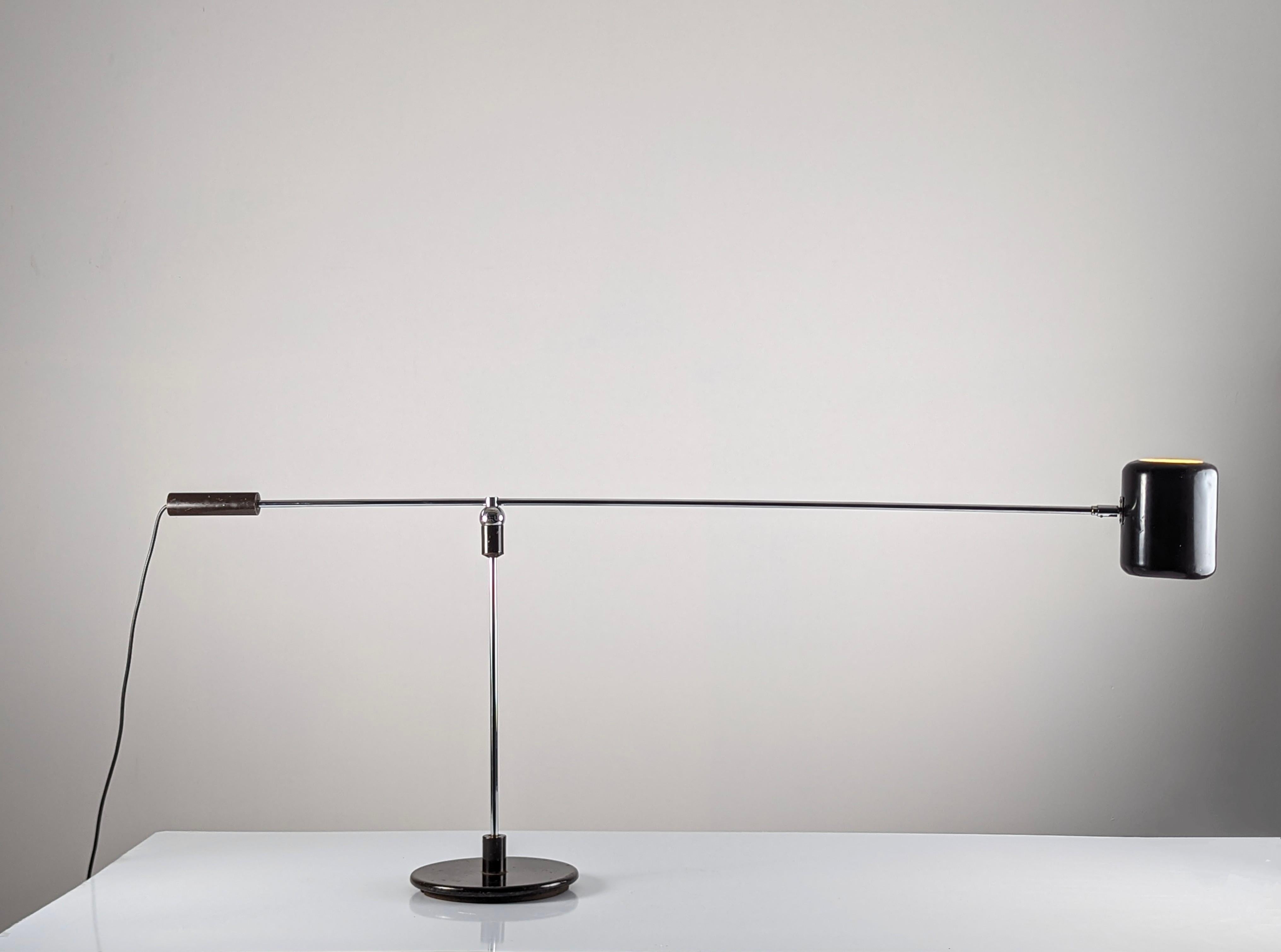 Mid-Century moderno Lampada da terra Magneto di Gilbert Watrous / H. Fillekes 1950s in vendita