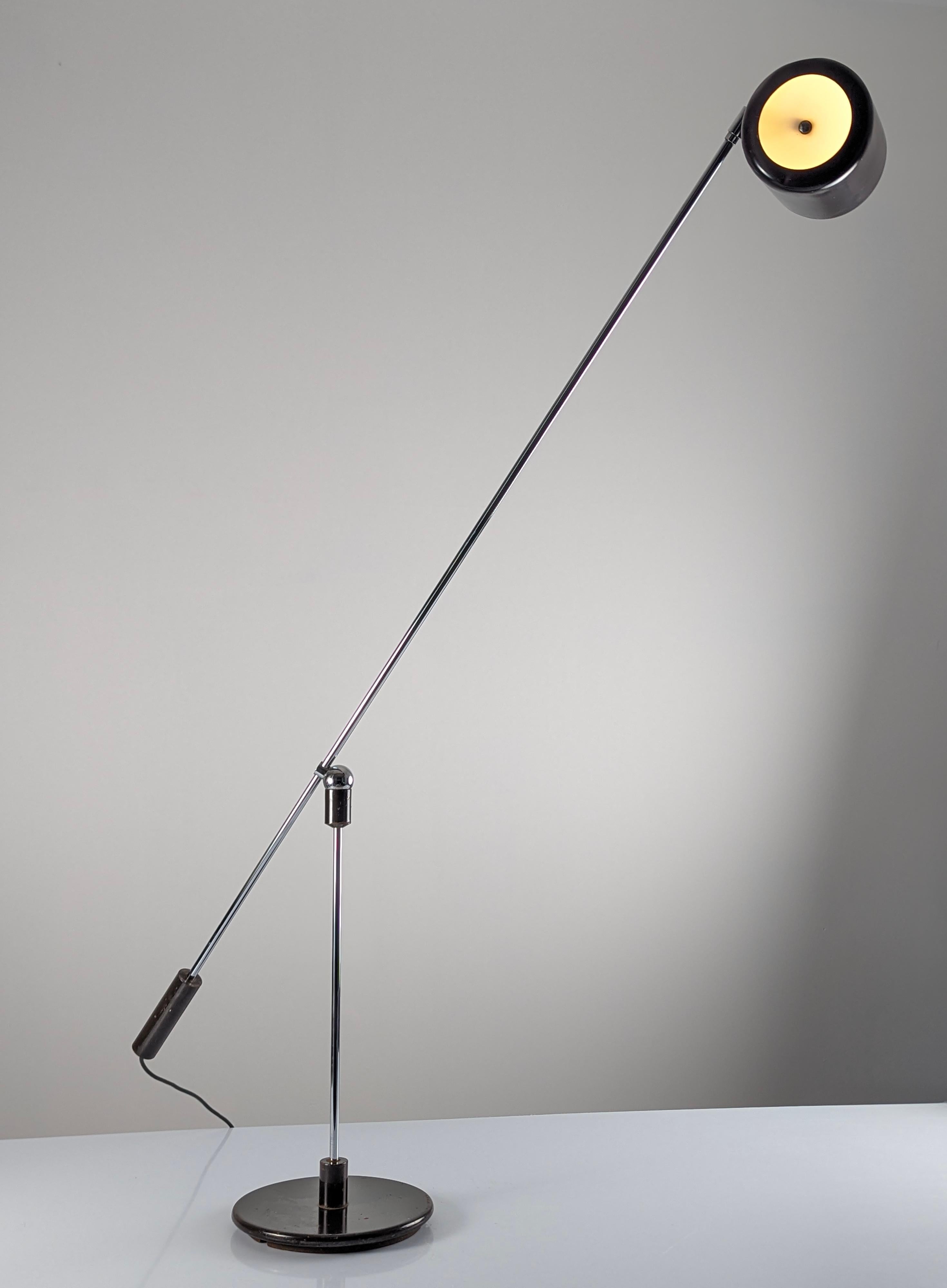 Metà XX secolo Lampada da terra Magneto di Gilbert Watrous / H. Fillekes 1950s in vendita