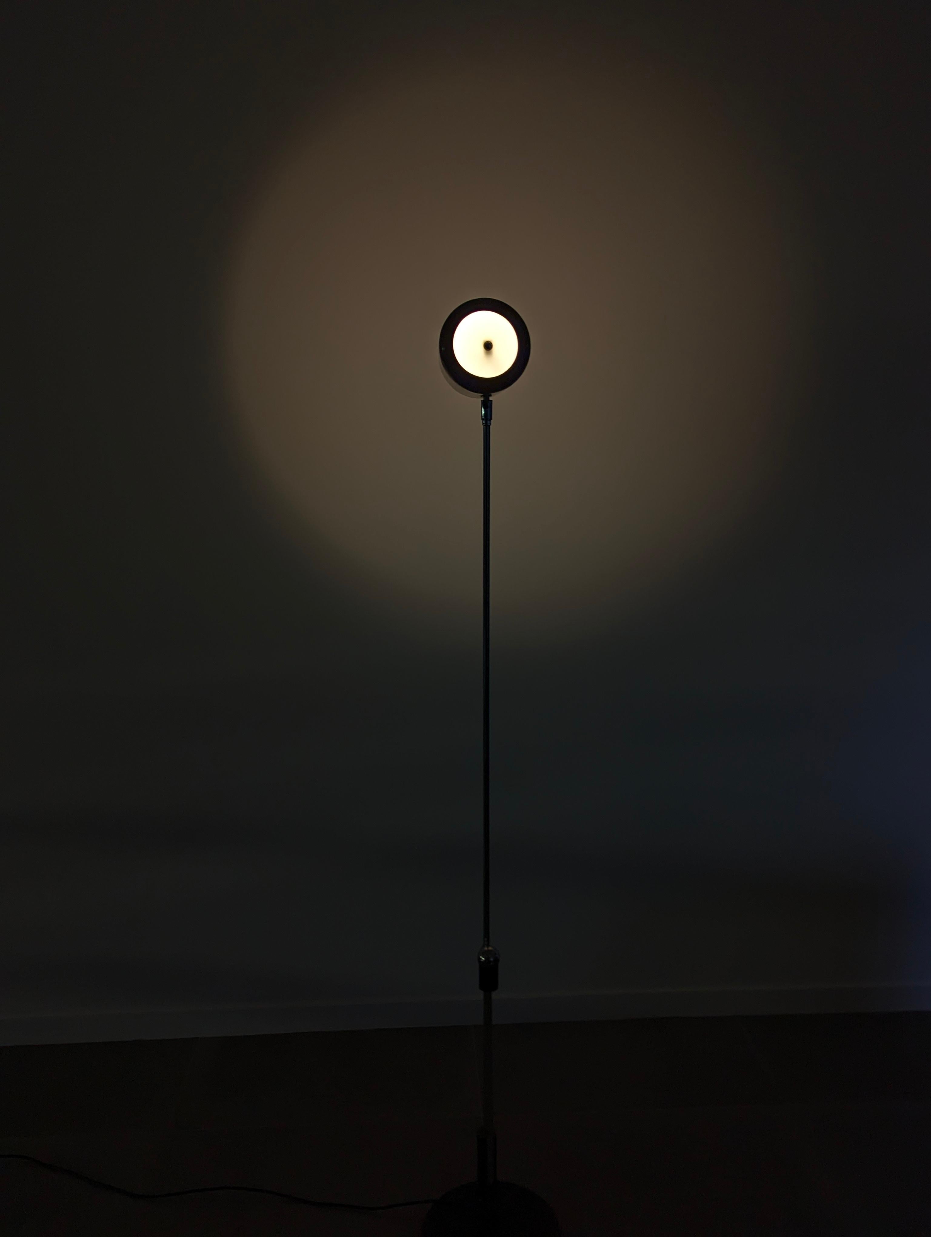 Metallo Lampada da terra Magneto di Gilbert Watrous / H. Fillekes 1950s in vendita