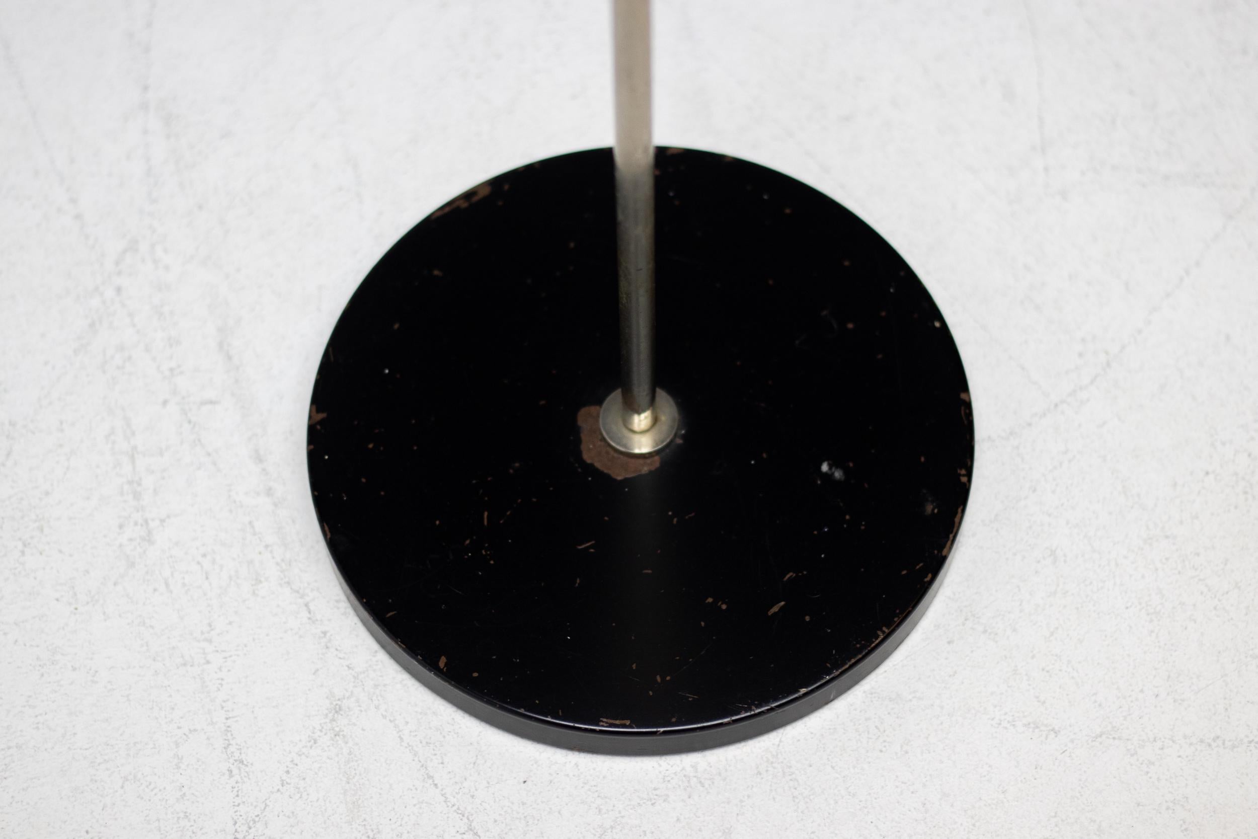 Metà XX secolo Lampada da terra Magneto di H. Fillekes per Artifort, 1956 in vendita