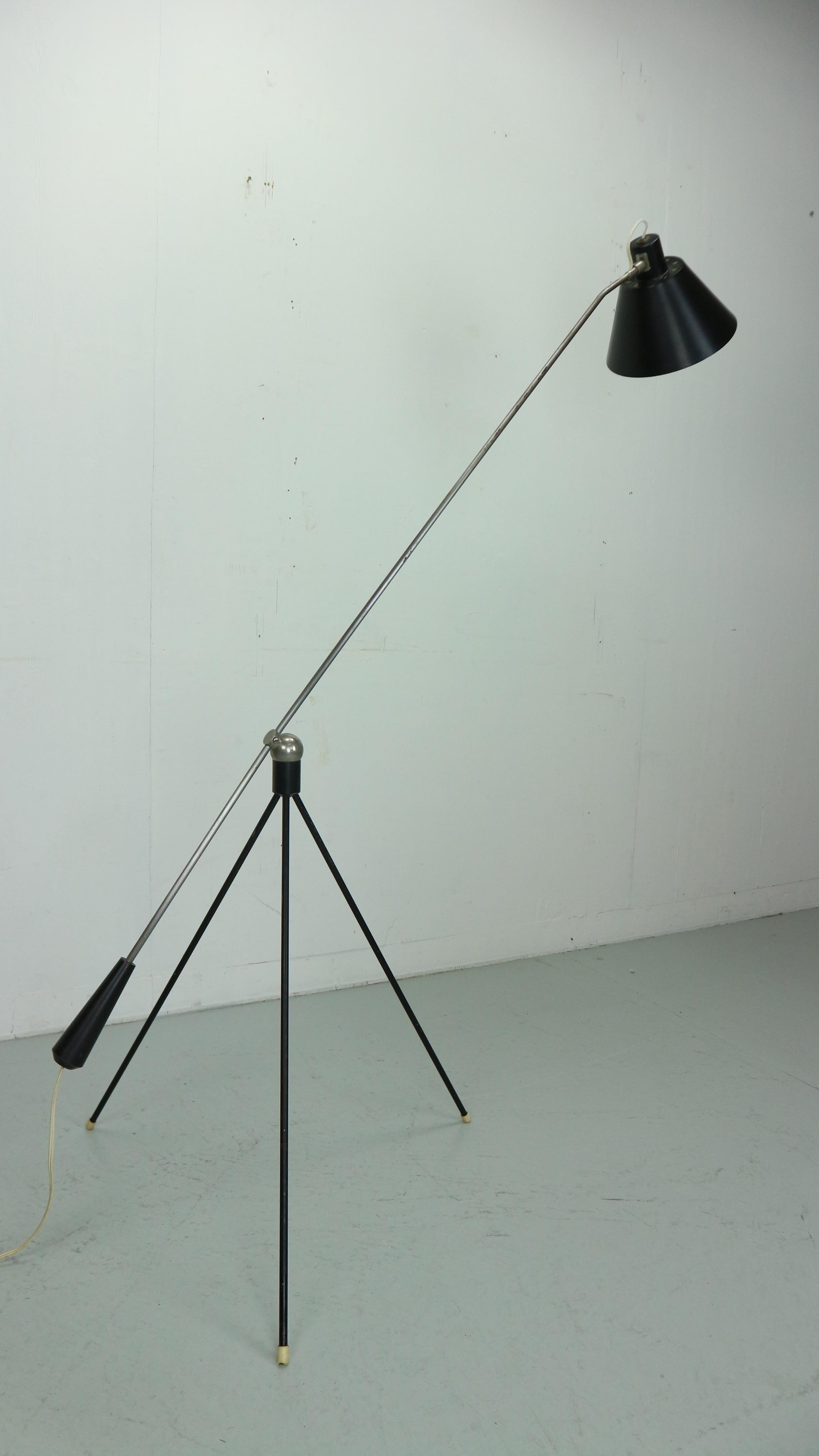 ‘Magneto’ Floor Lamp by H. Fillekes for Artiforte, the Netherlands, 1954 5