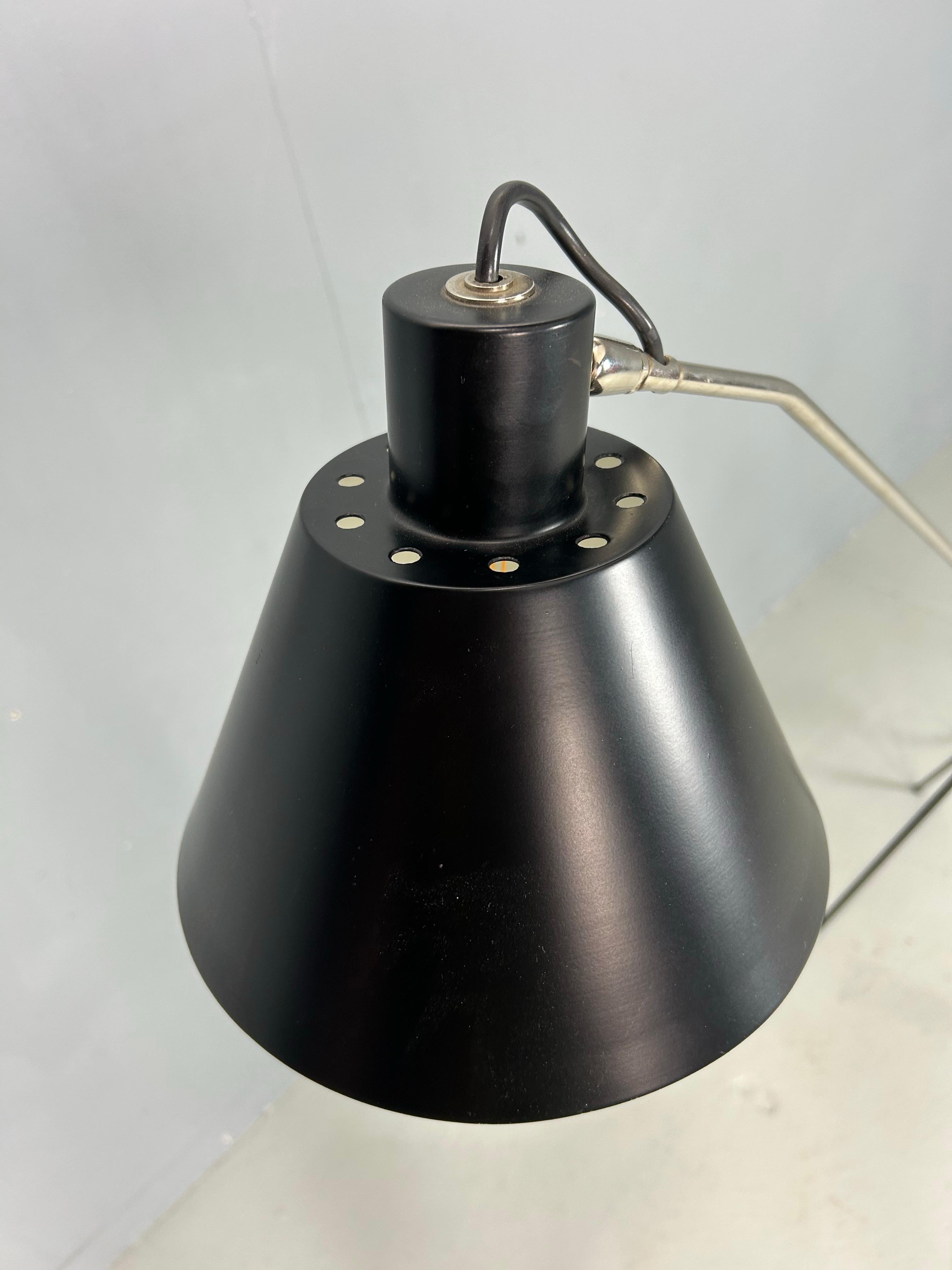 Dutch ‘Magneto’ Floor Lamp by H. Fillekes for Artiforte, the Netherlands, 1954 For Sale