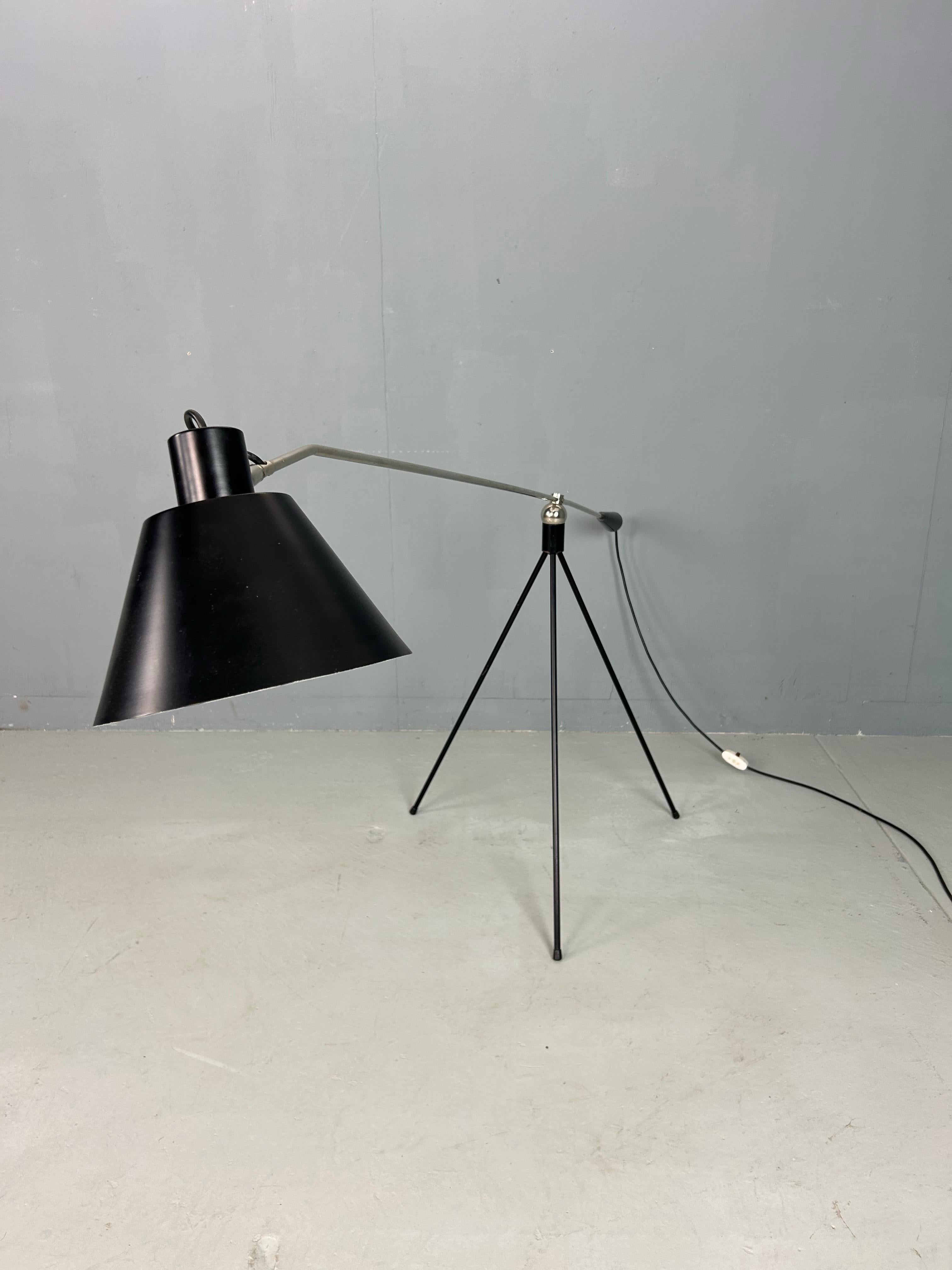 ‘Magneto’ Floor Lamp by H. Fillekes for Artiforte, the Netherlands, 1954 For Sale 2