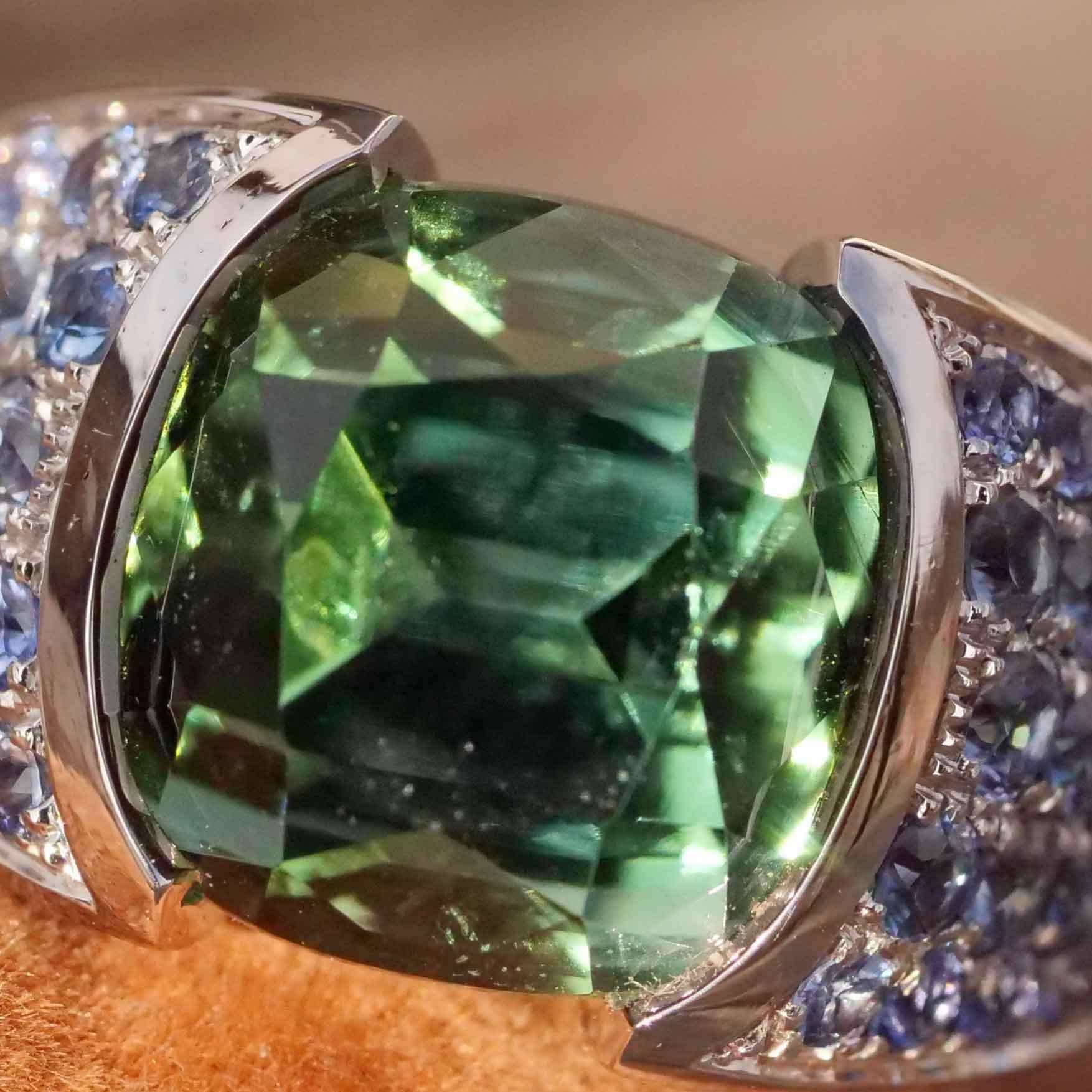 Prächtiger Lagunengrüner 12,56 ct Turmalin Saphir Brillant Ring Investment Edelstein für Damen oder Herren im Angebot