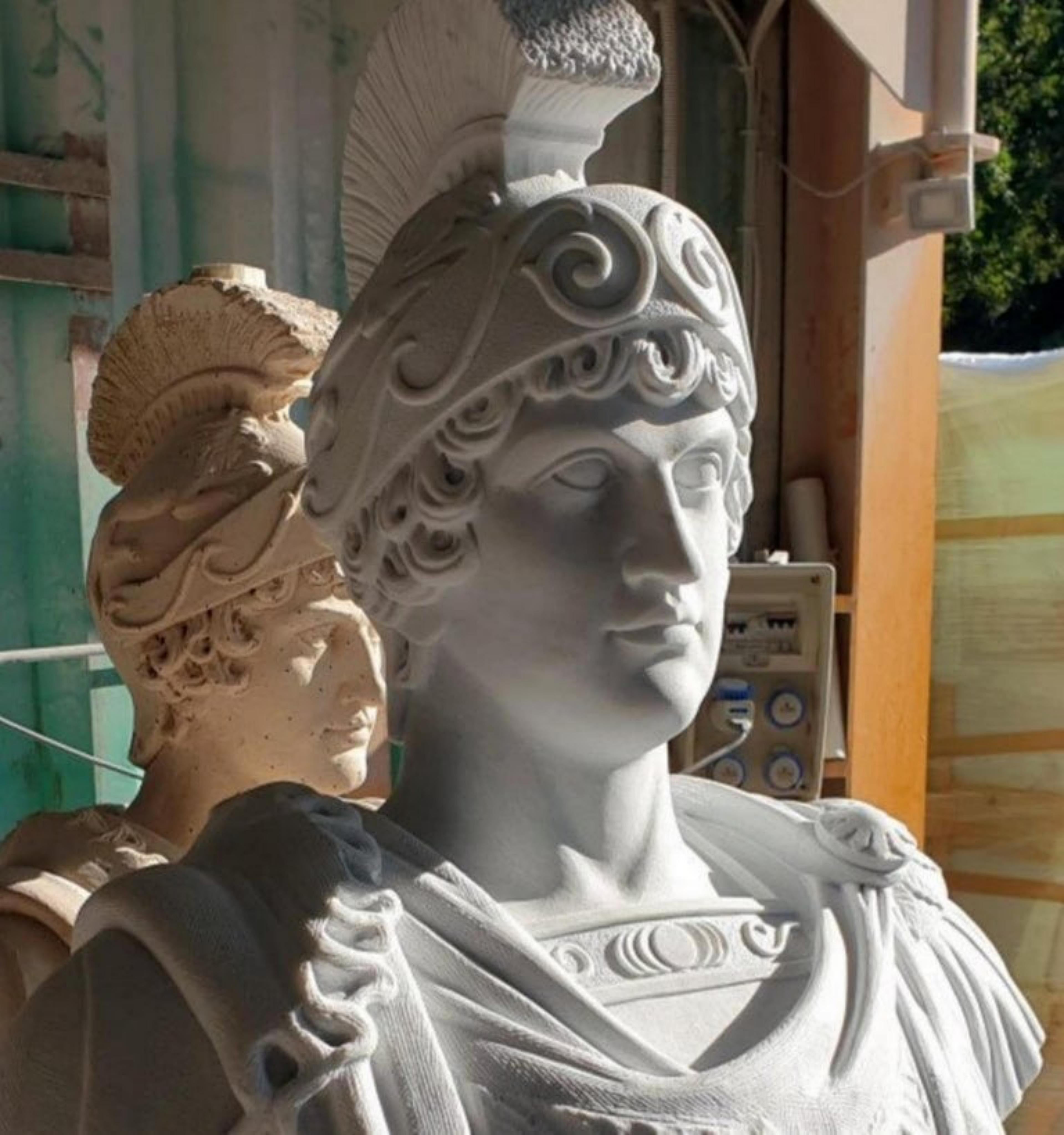 Italian Magnifican Alexander the Great Bust of Carrara White Marble, 20th Century For Sale
