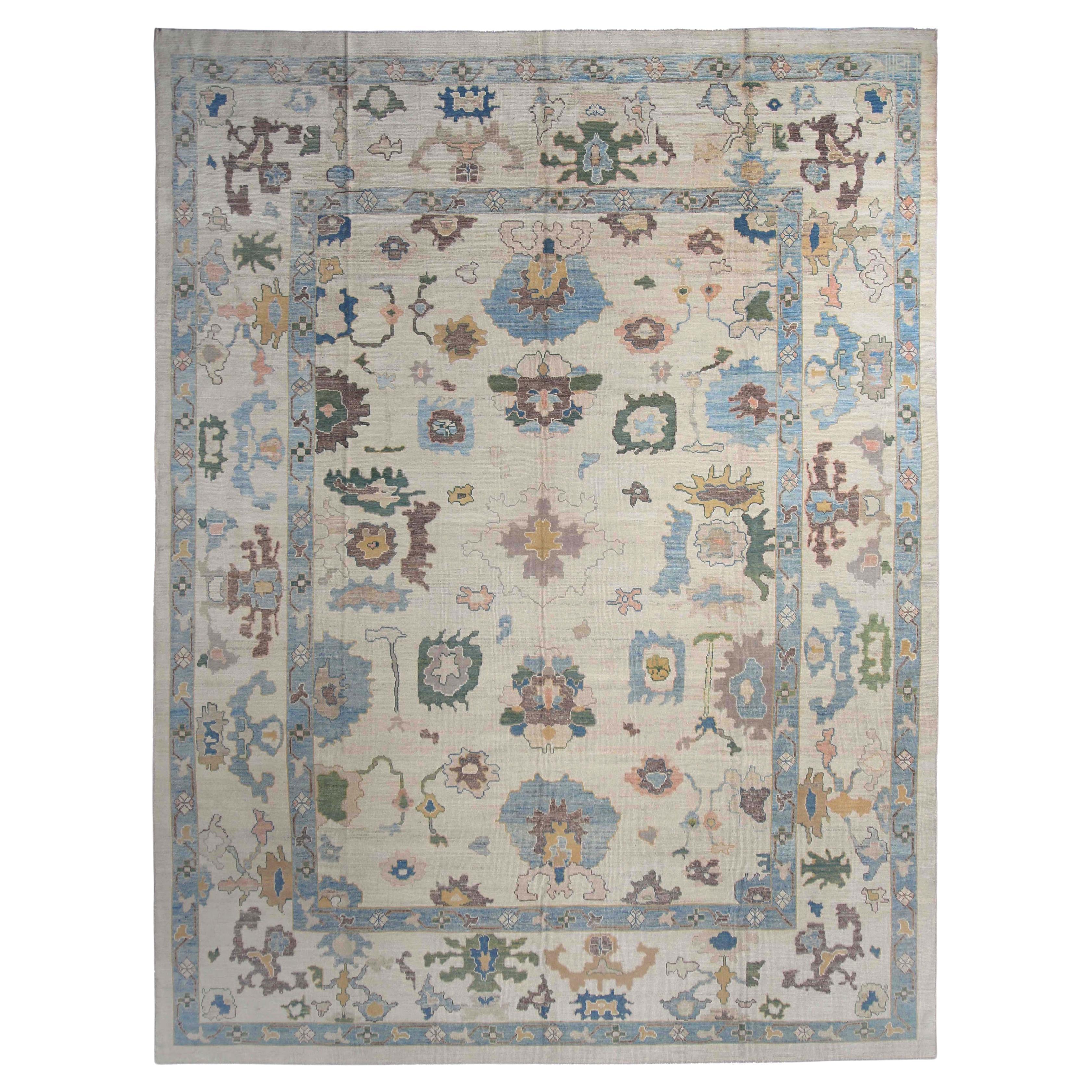 Magnificant Turkish Oushak Rug For Sale