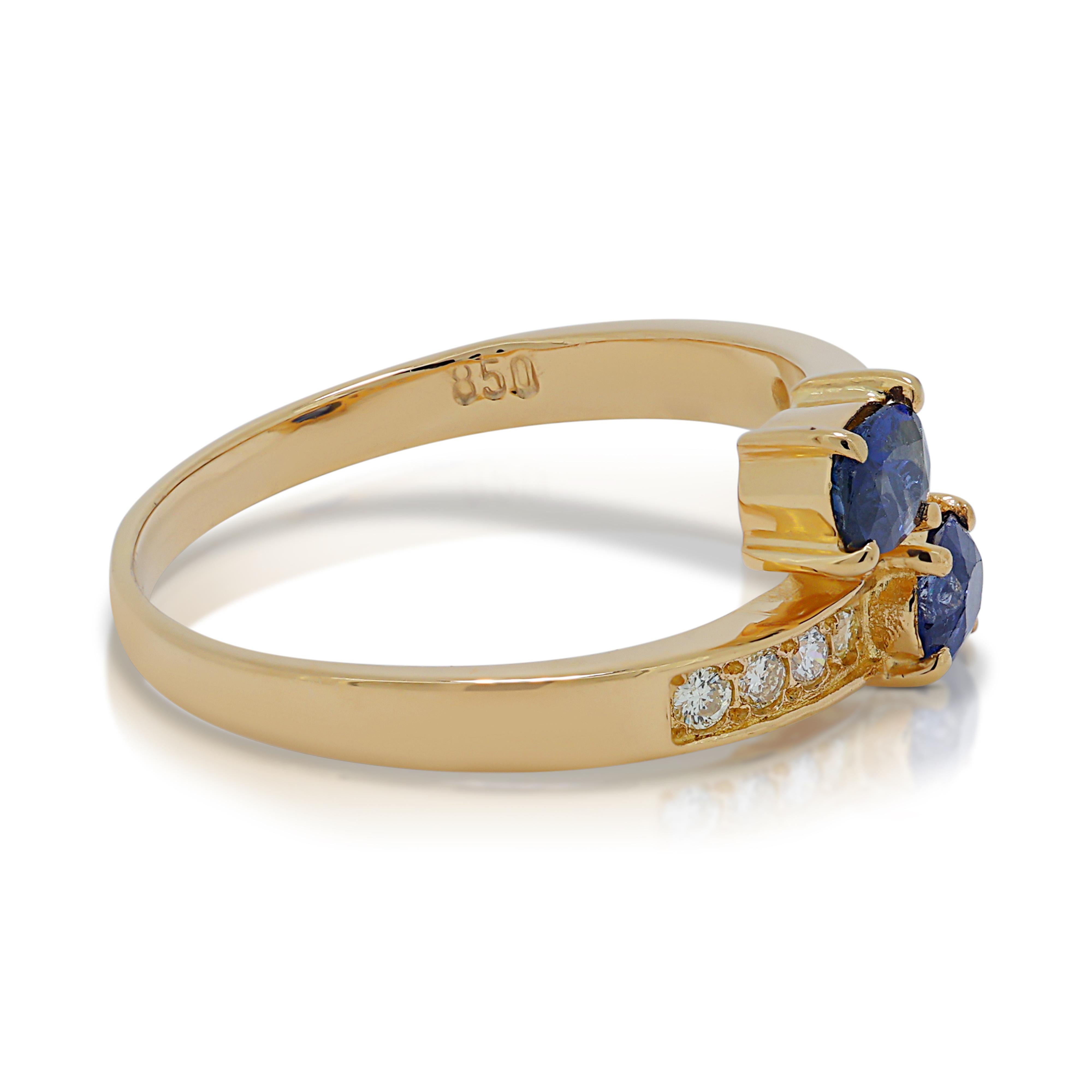 Cushion Cut Magnificent 0.48ct Sapphires Cluster Ring with Side Diamonds in 20K Yellow Gold For Sale