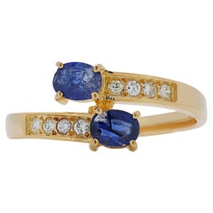 Magnificent 0.48ct Sapphires Cluster Ring with Side Diamonds in 20K Yellow Gold