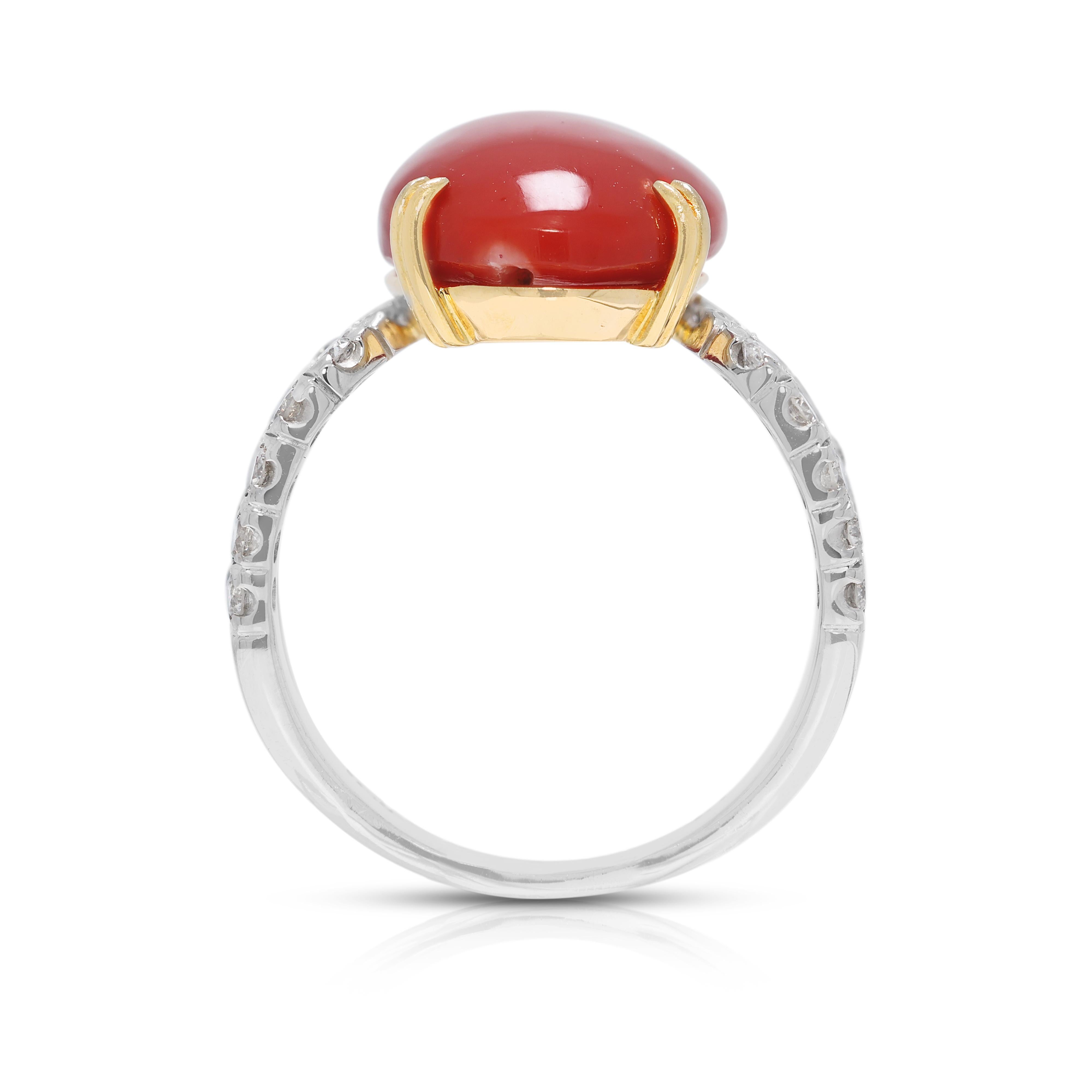 Wunderschöner ovaler Ring mit 0,84ct Naturdiamant und Koralle aus zweifarbigem 18K Gold im Angebot 2