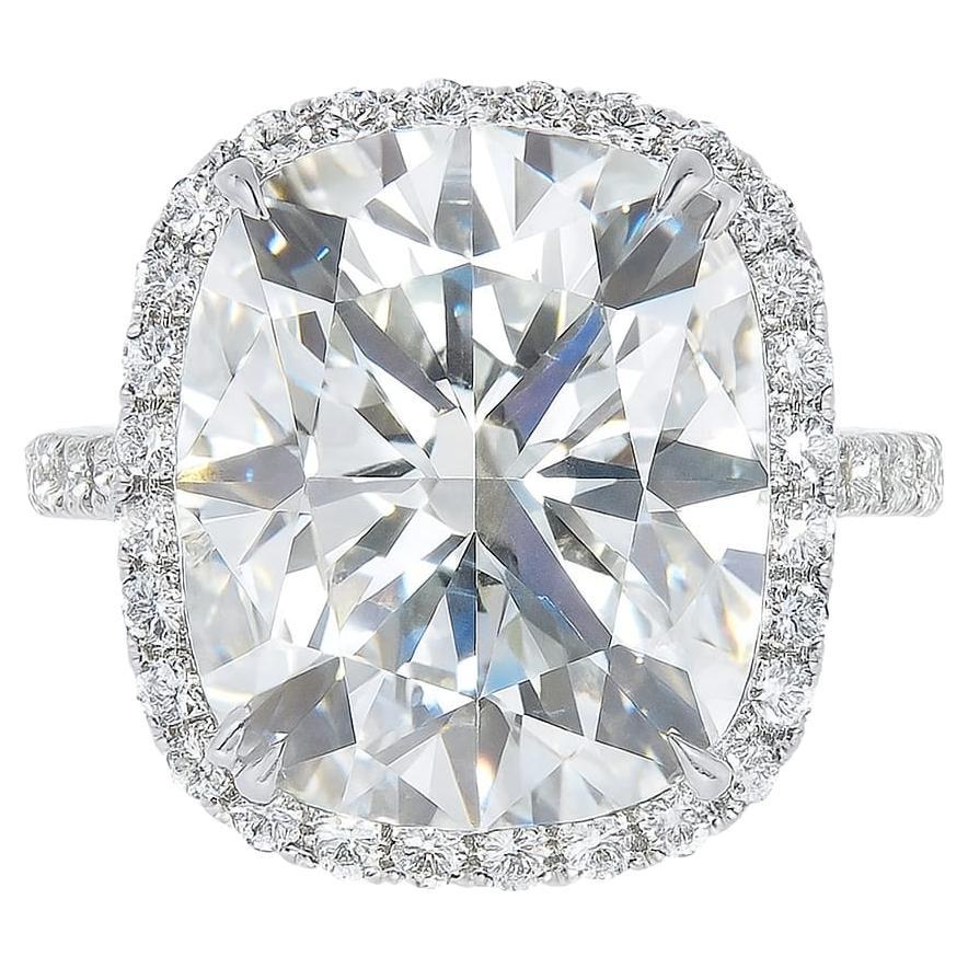 Magnifico anello con diamante a cuscino Brilliante da 10 carati certificato GIA D Color VS2