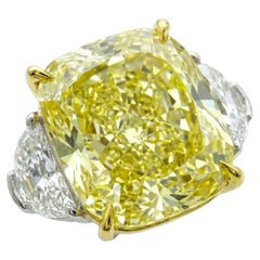Magnifico anello con diamante giallo fantasia da 10,11 carati