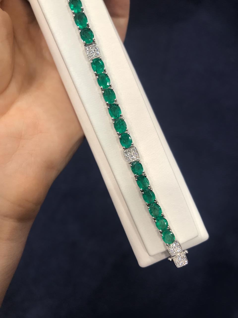 Women's Magnificent 10ct Green Emerald Diamond Fine Jewellery White Gold Tennis Bracelet