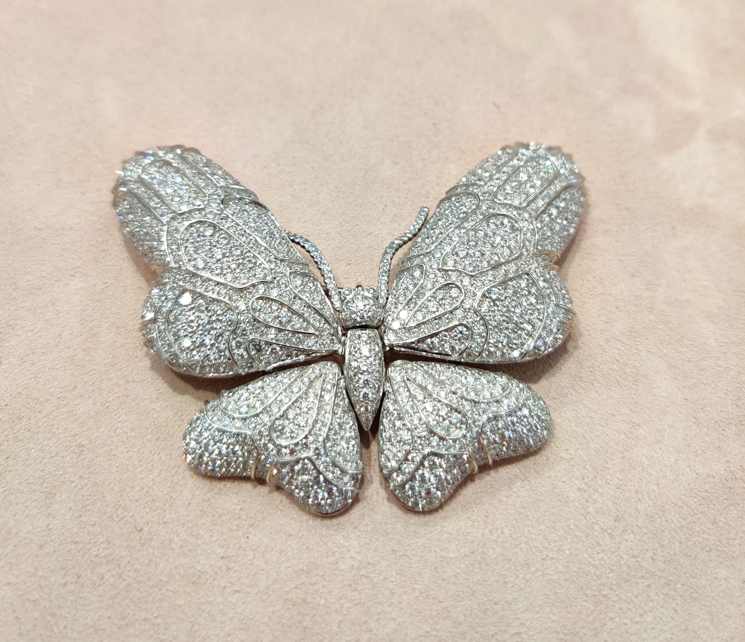 Women's or Men's Magnificent 12.15 Carat Diamond Butterfly Brooch By Chatila For Sale