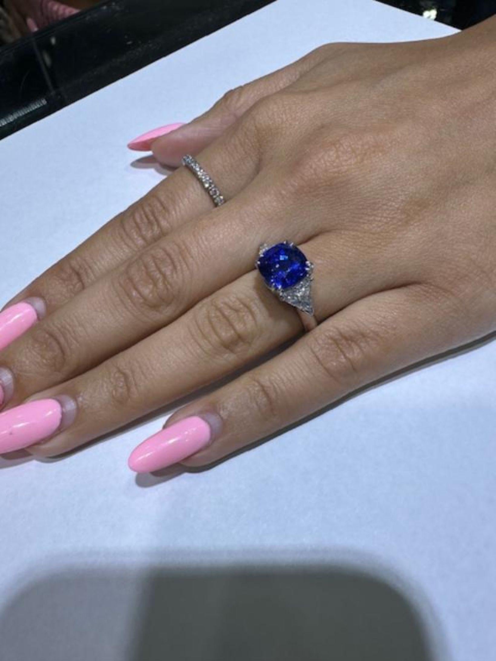 Prächtiger 13,34 Karat ovaler Ceylon-Saphir-Diamantring mit Saphir im Angebot 5