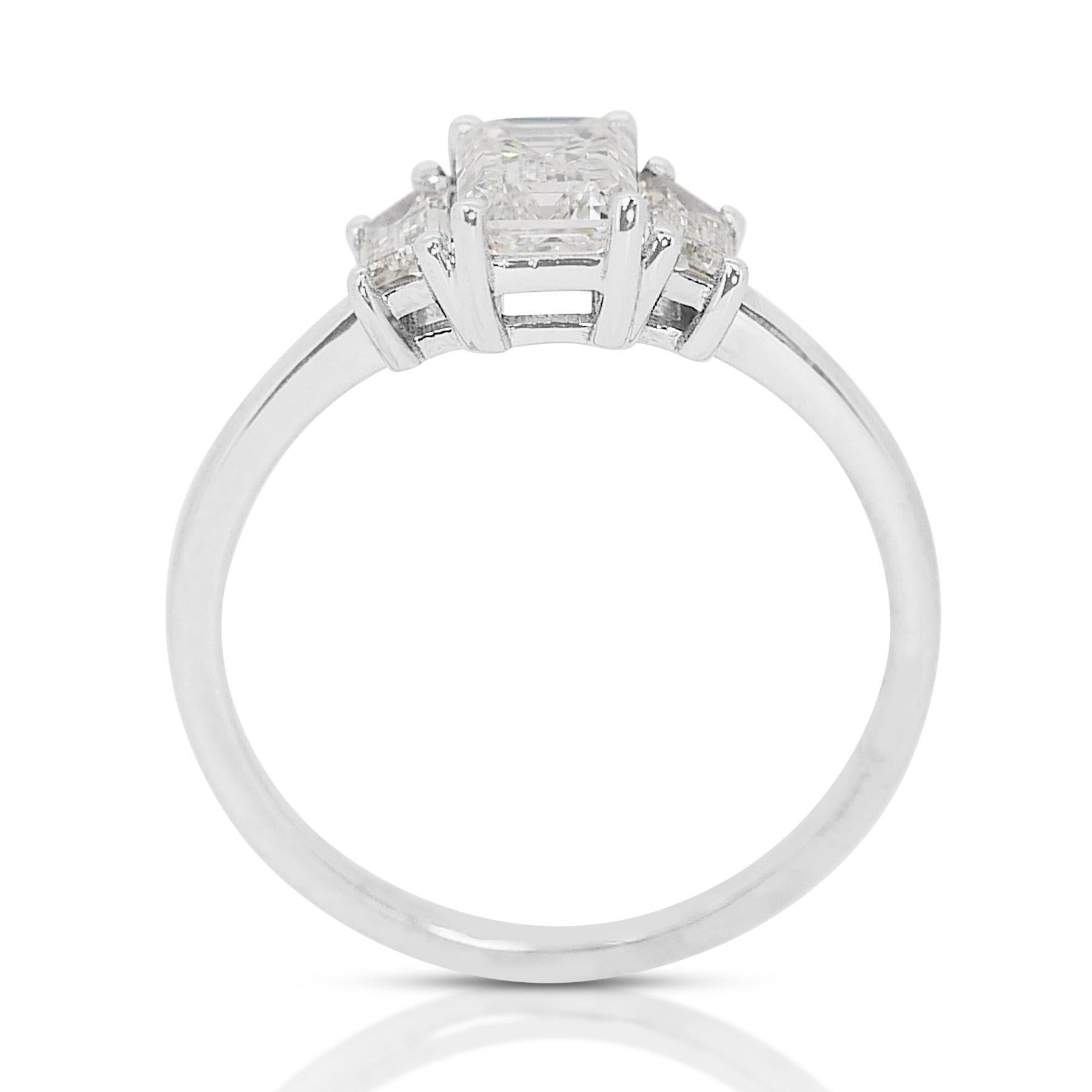 Magnificent 1.35ct Diamond 3-Stone Ring in 18k White Gold - GIA Certified For Sale 2