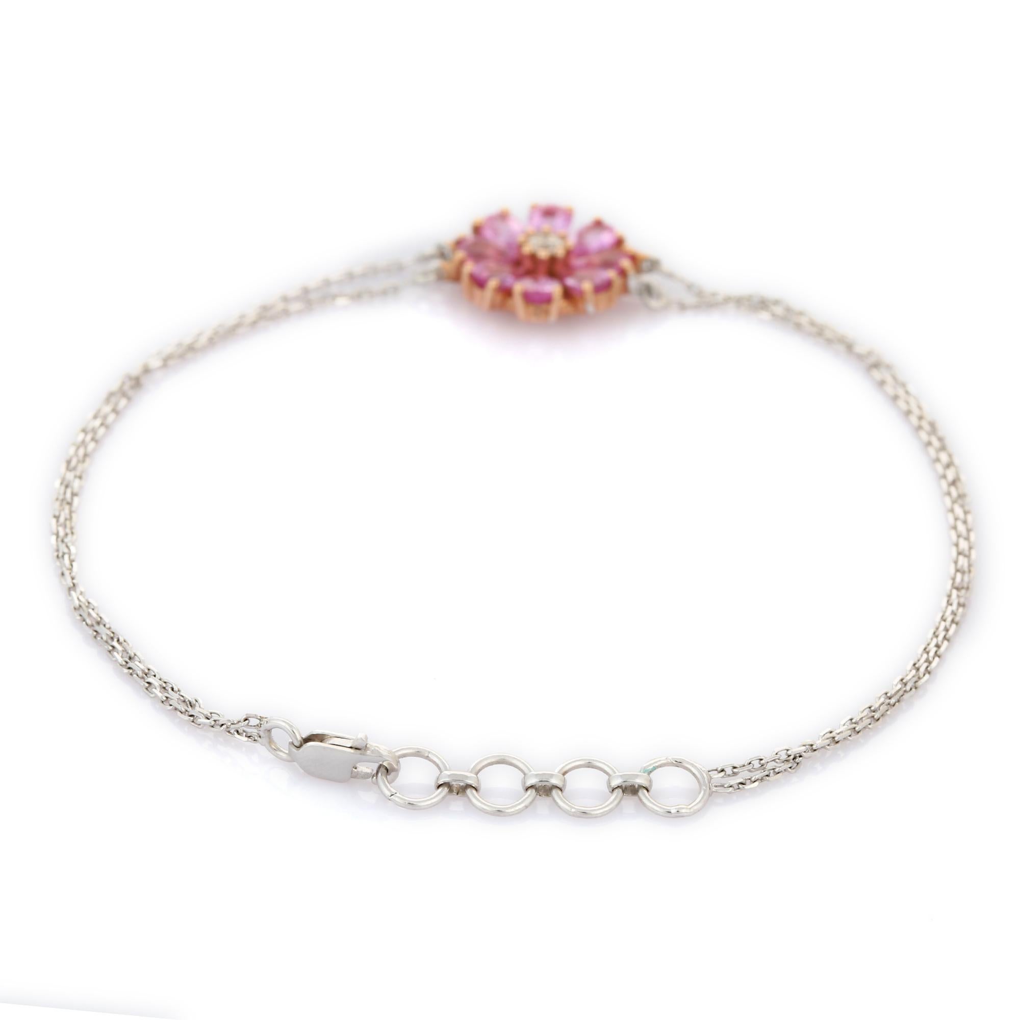 Prchtiges 1,36 Karat rosa Saphir-Blumen-Diamant-Armband aus 18 Karat Weigold im Zustand „Neu“ im Angebot in Houston, TX