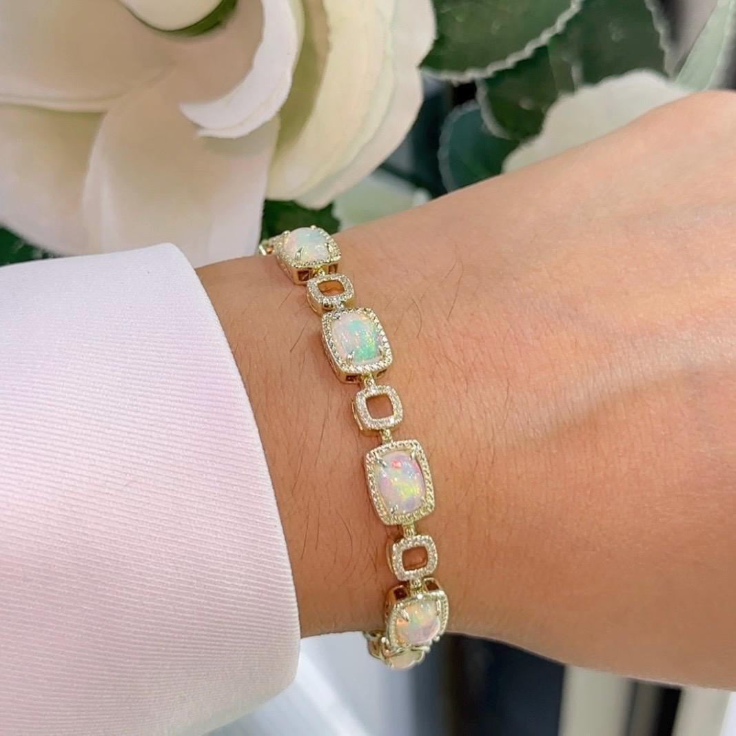 Magnifique bracelet en or jaune 14K avec opale blanche et diamants en vente 2
