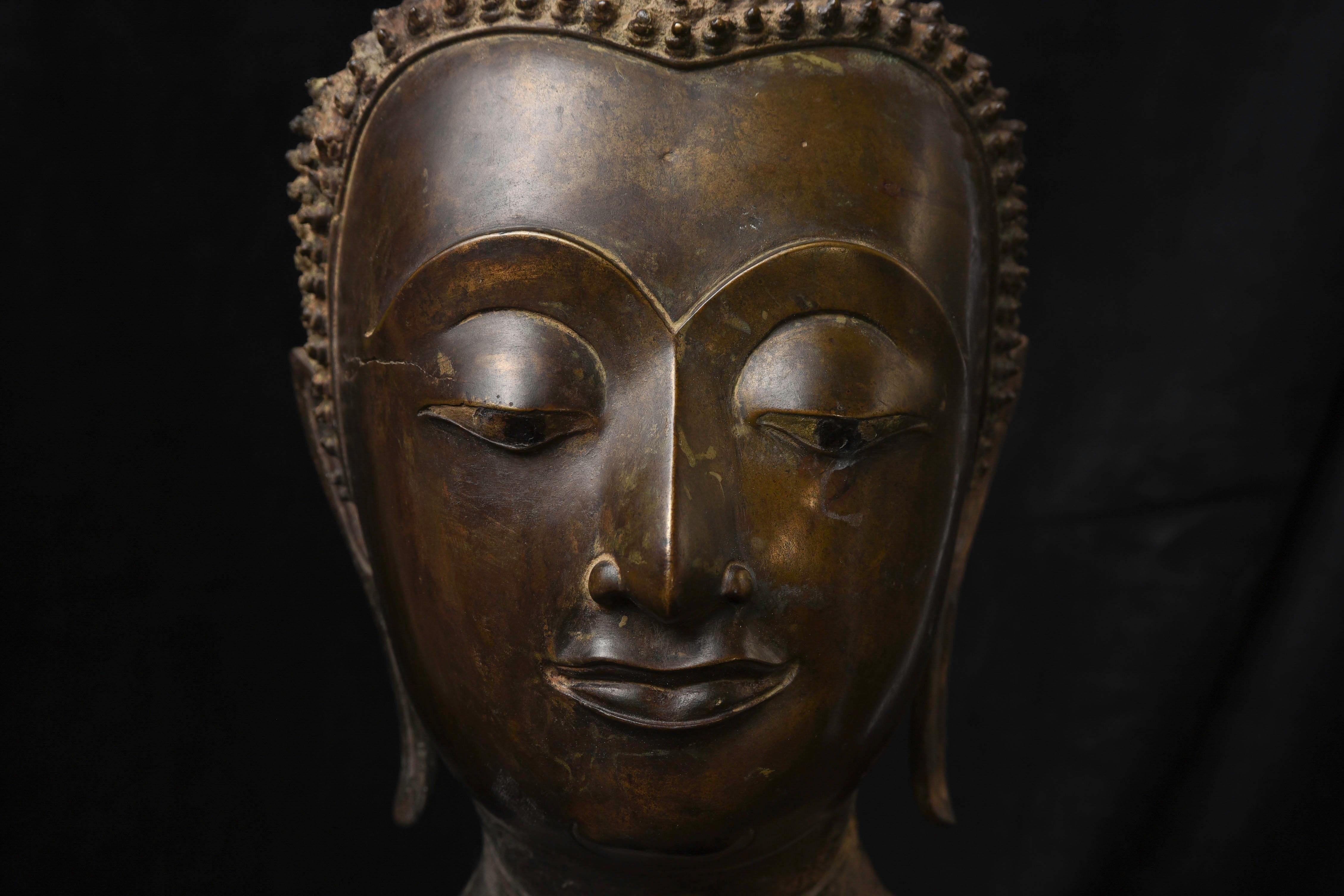 Magnificent 15thc Thai Buddha Partial Head, from a High-Level or Royal Foundry For Sale 8