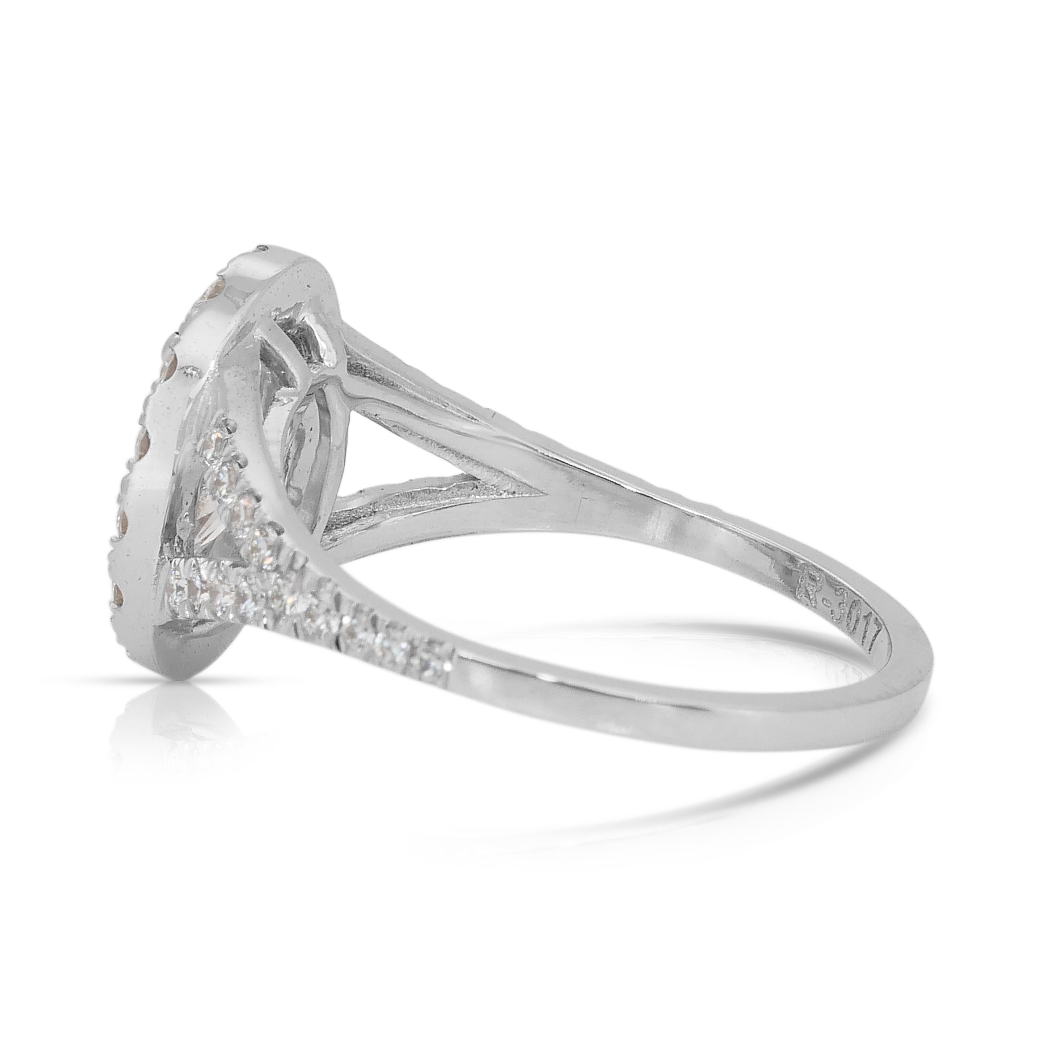 Prächtiger 1,67ct Diamanten Halo Ring in 18k Weißgold - IGI zertifiziert im Angebot 1