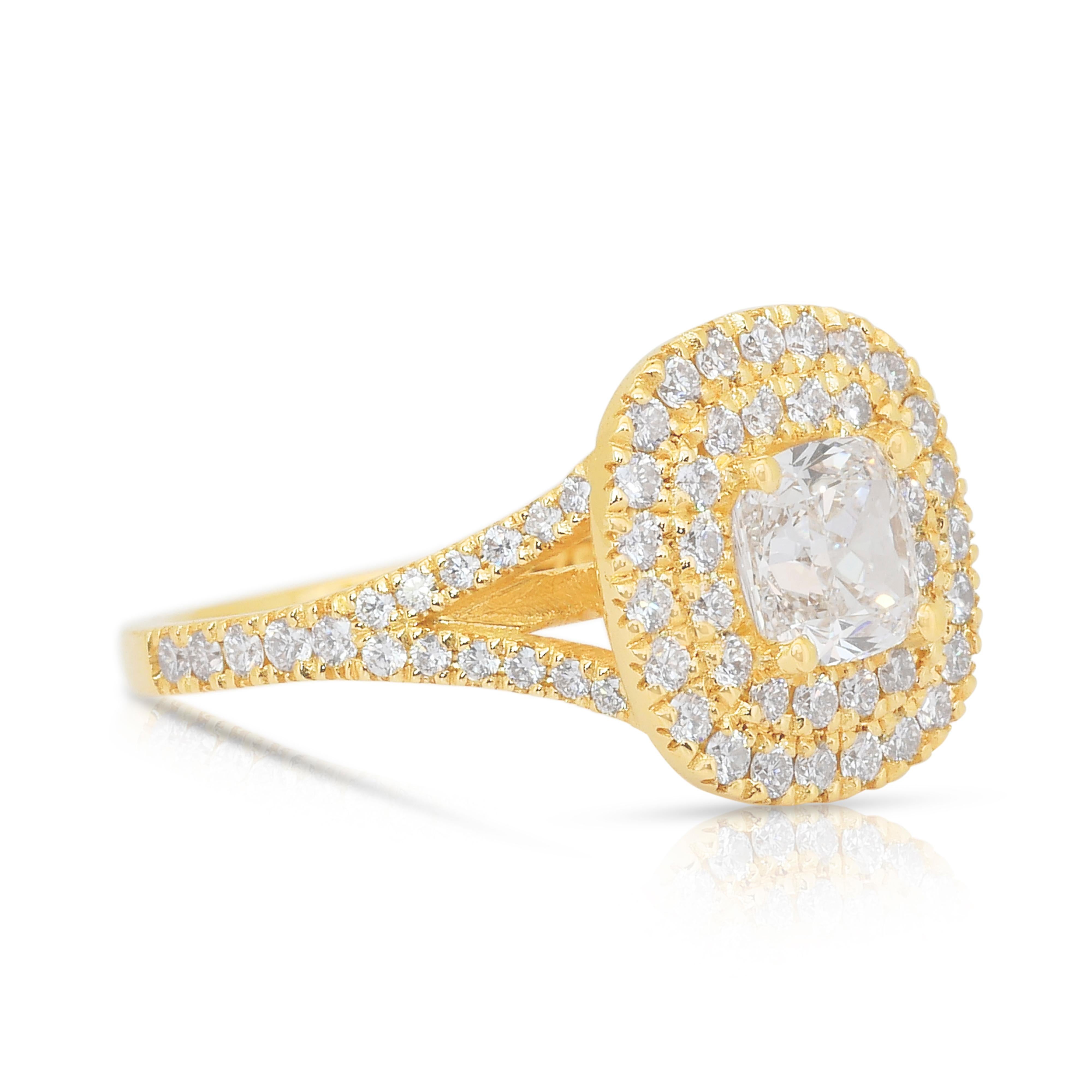 Taglio cuscino Magnifico anello con doppia aureola di diamanti da 1,70 carati in oro giallo 18 carati - Certificato IGI in vendita