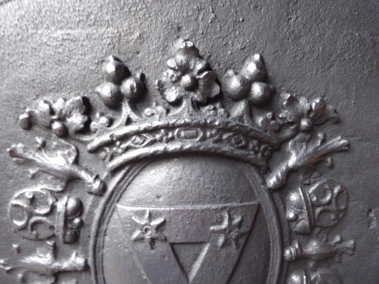 Magnificent 17th-18th C. French Louis XIV 'Coat of Arms' Fireback / Backsplash For Sale 3