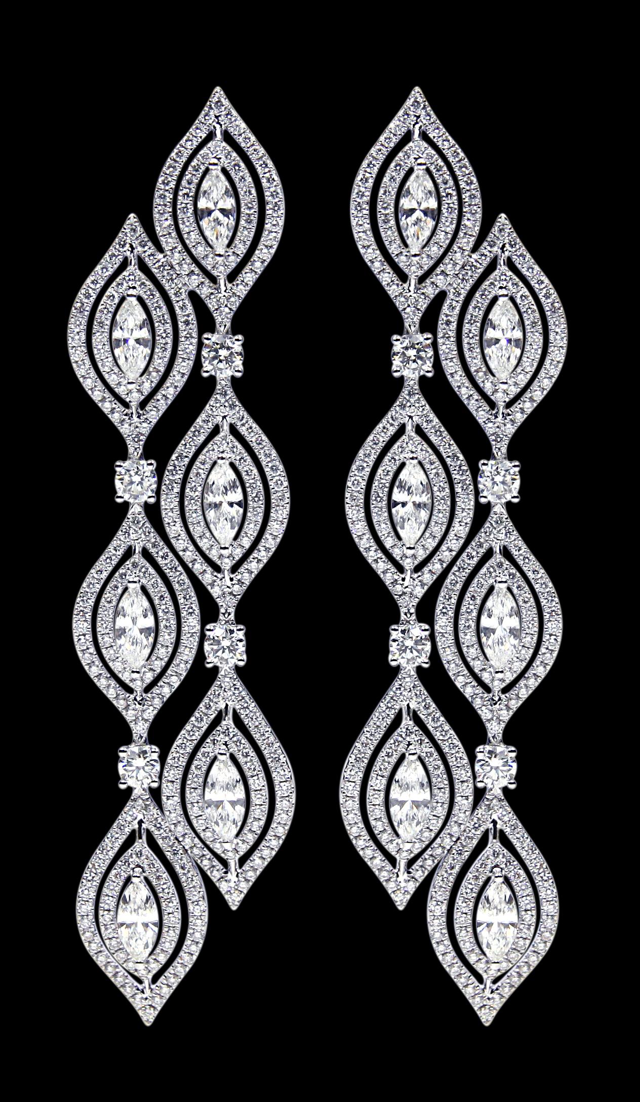 Marquise Cut Magnificent 18 Karat Gold and Diamond Earring For Sale