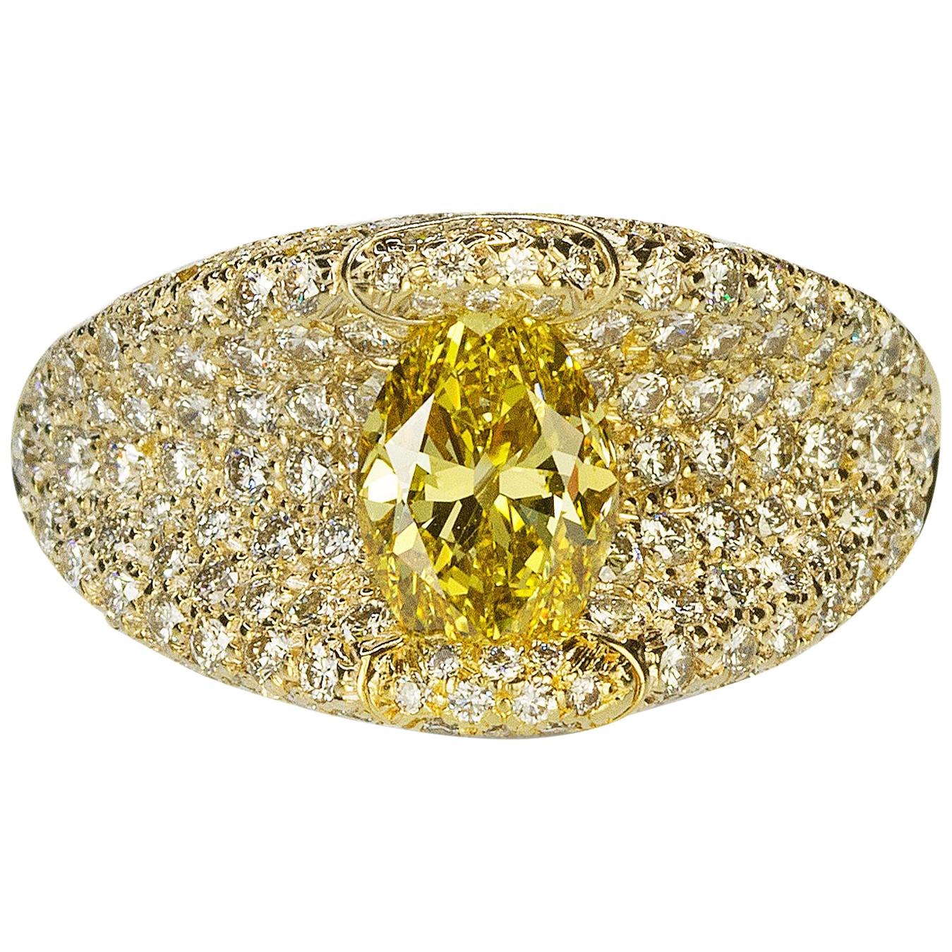 Magnificent 18 Karat Henry Dunay Fancy Vivid Yellow Diamond Ring