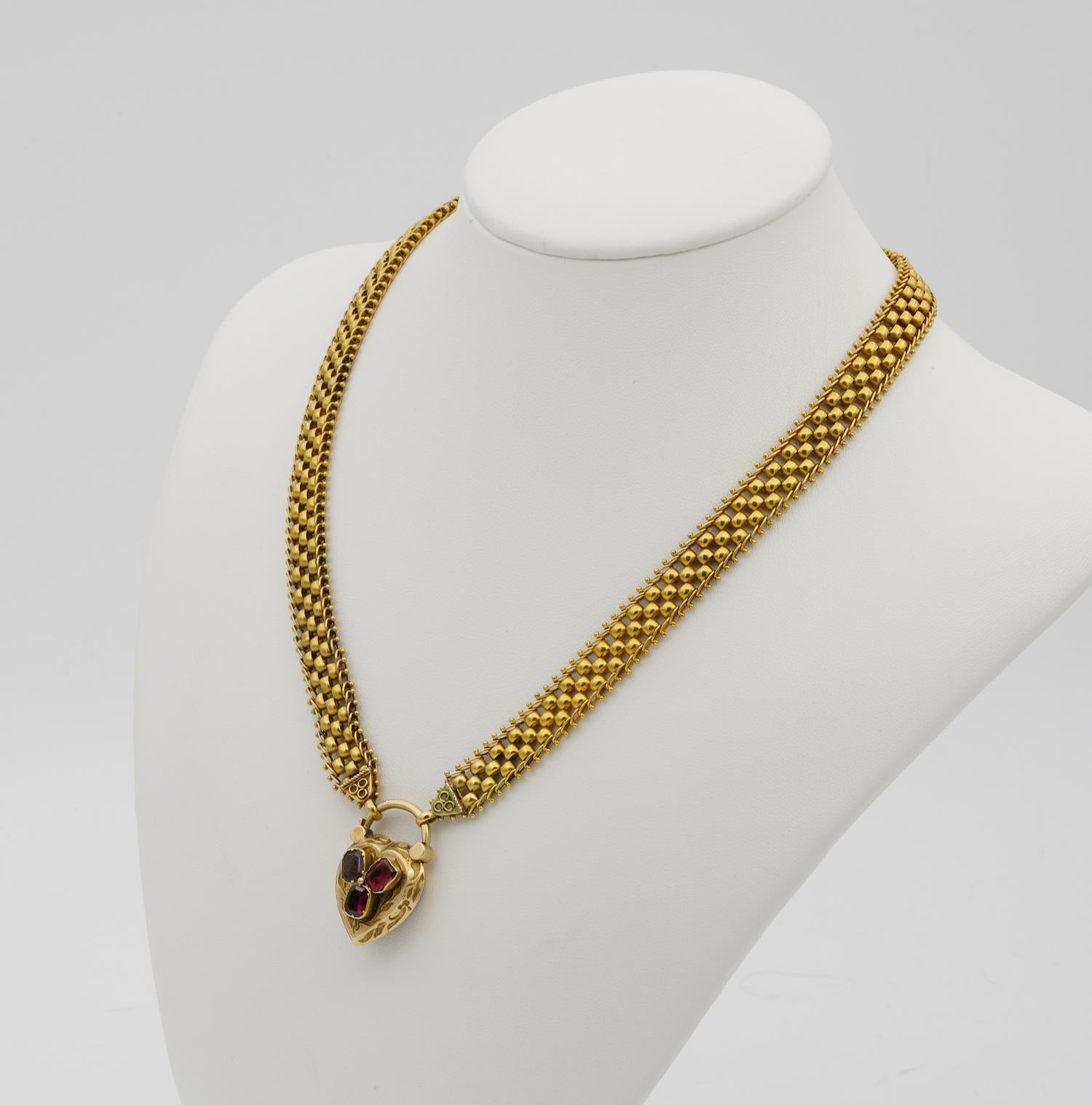 Magnificent 18 Karat gold Mid Victorian Flat Garnet Padlock Boxed Full Necklace For Sale 3