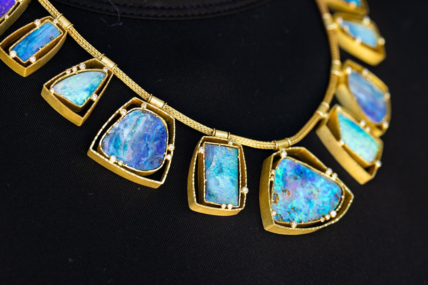 Prächtige Halskette aus 18 Karat Gelbgold, Boulder-Opal und Diamanten von Barbara Heinrich (Moderne)
