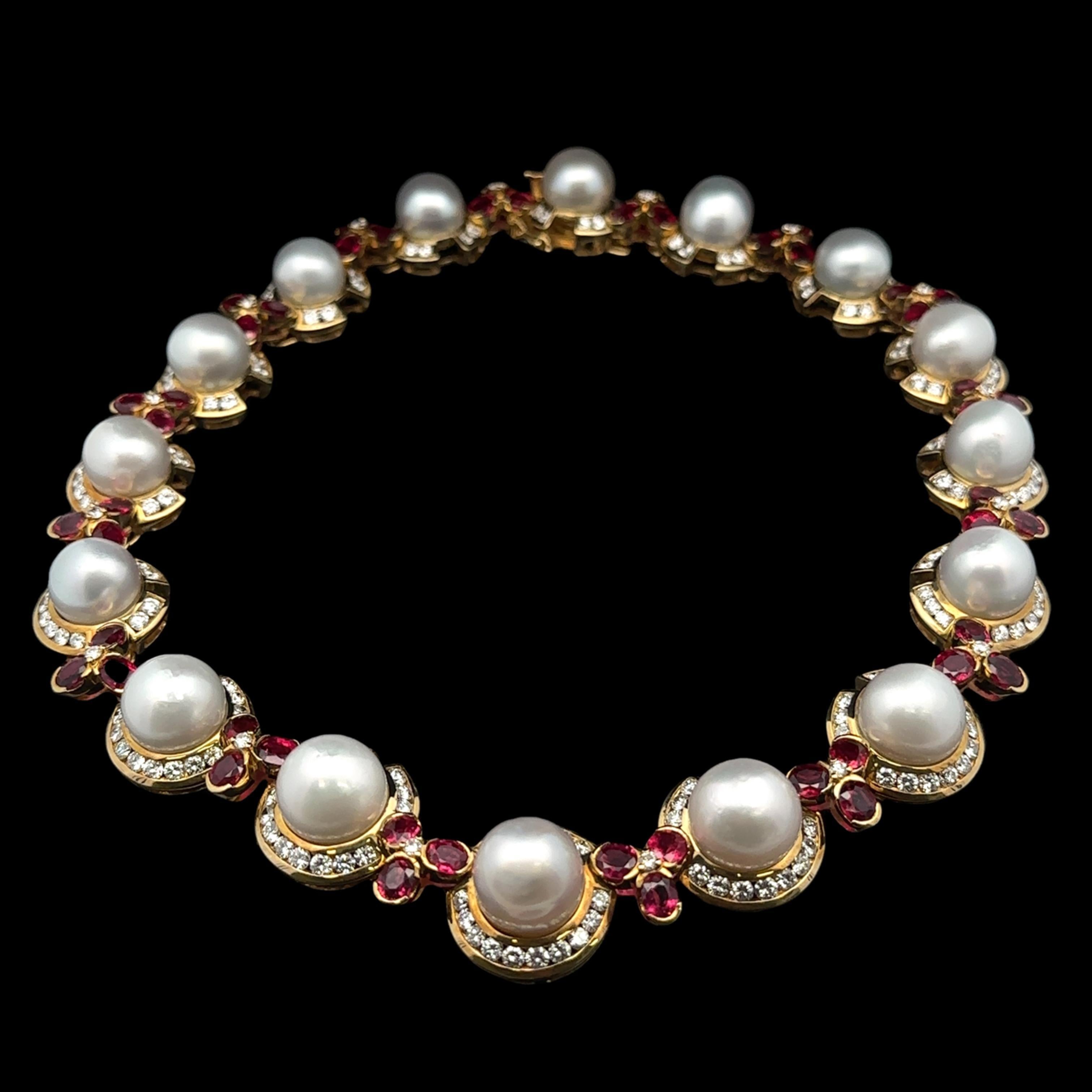 MAGNIFICENT Collier en or jaune 18 carats, perle GIA de 12,5 mm, rubis et diamants de 42,5 carats en vente 3