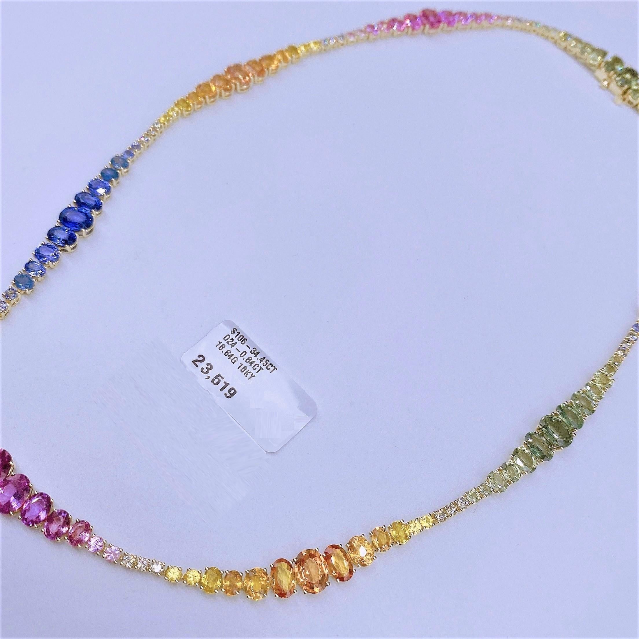 Taille ovale Magnifique collier en or 18 carats 35 carats avec saphirs multicolores arc-en-ciel et diamants en vente