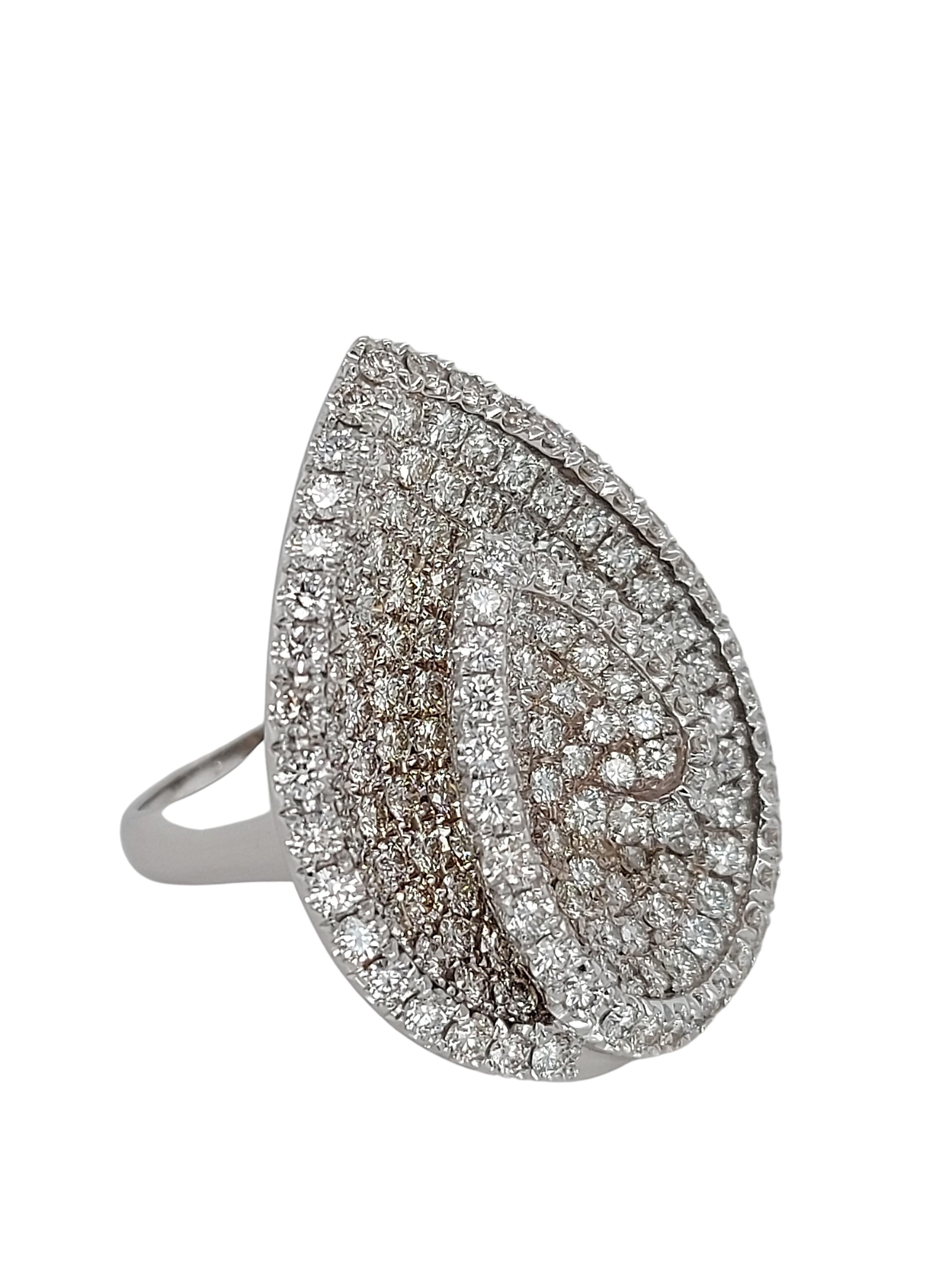 Brilliant Cut Magnificent 18kt Gold Pavé Diamond Pear Shape Ring For Sale