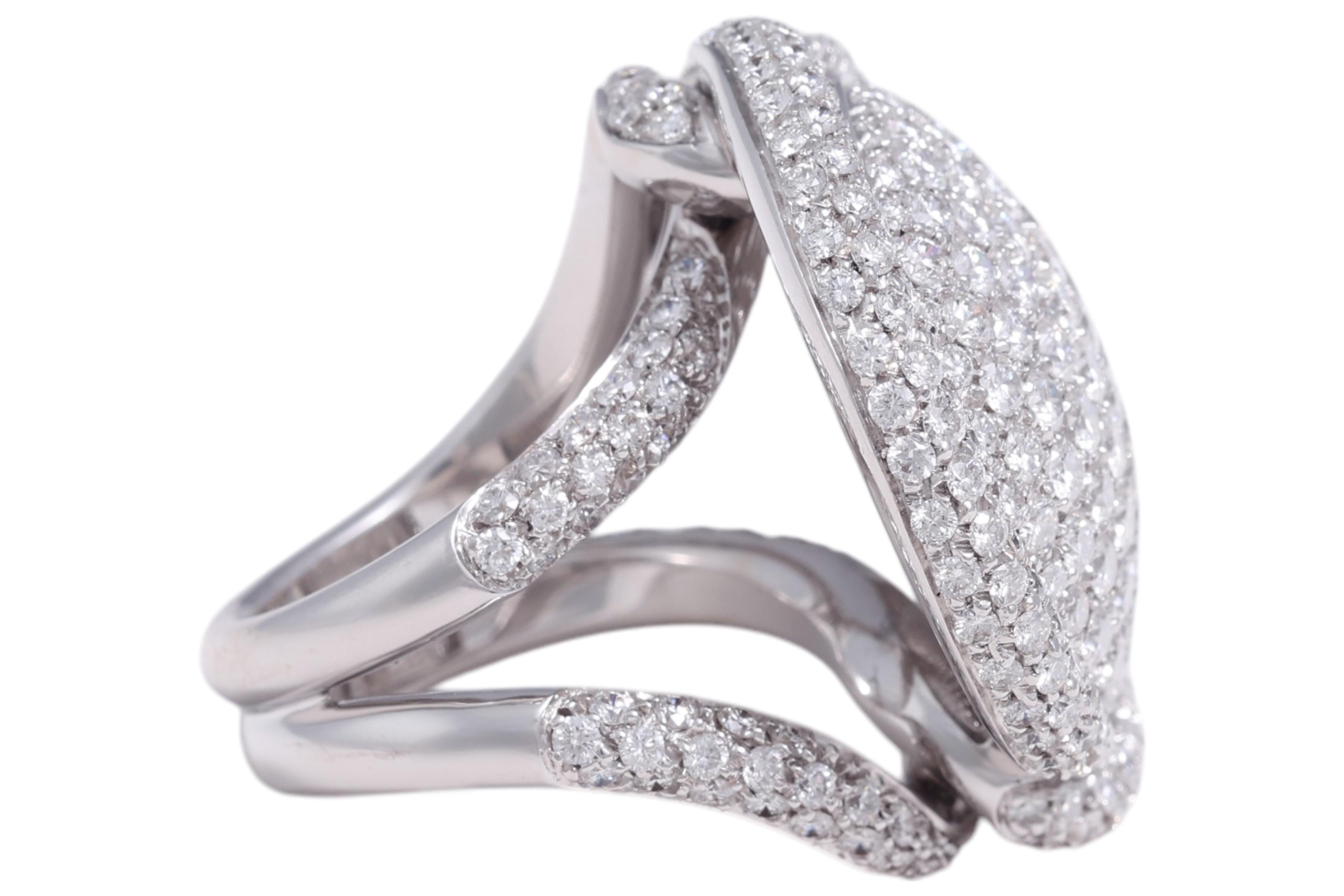 Magnificent 18kt White Gold 6.65ct Brilliant Cut Diamond Ring In New Condition For Sale In Antwerp, BE