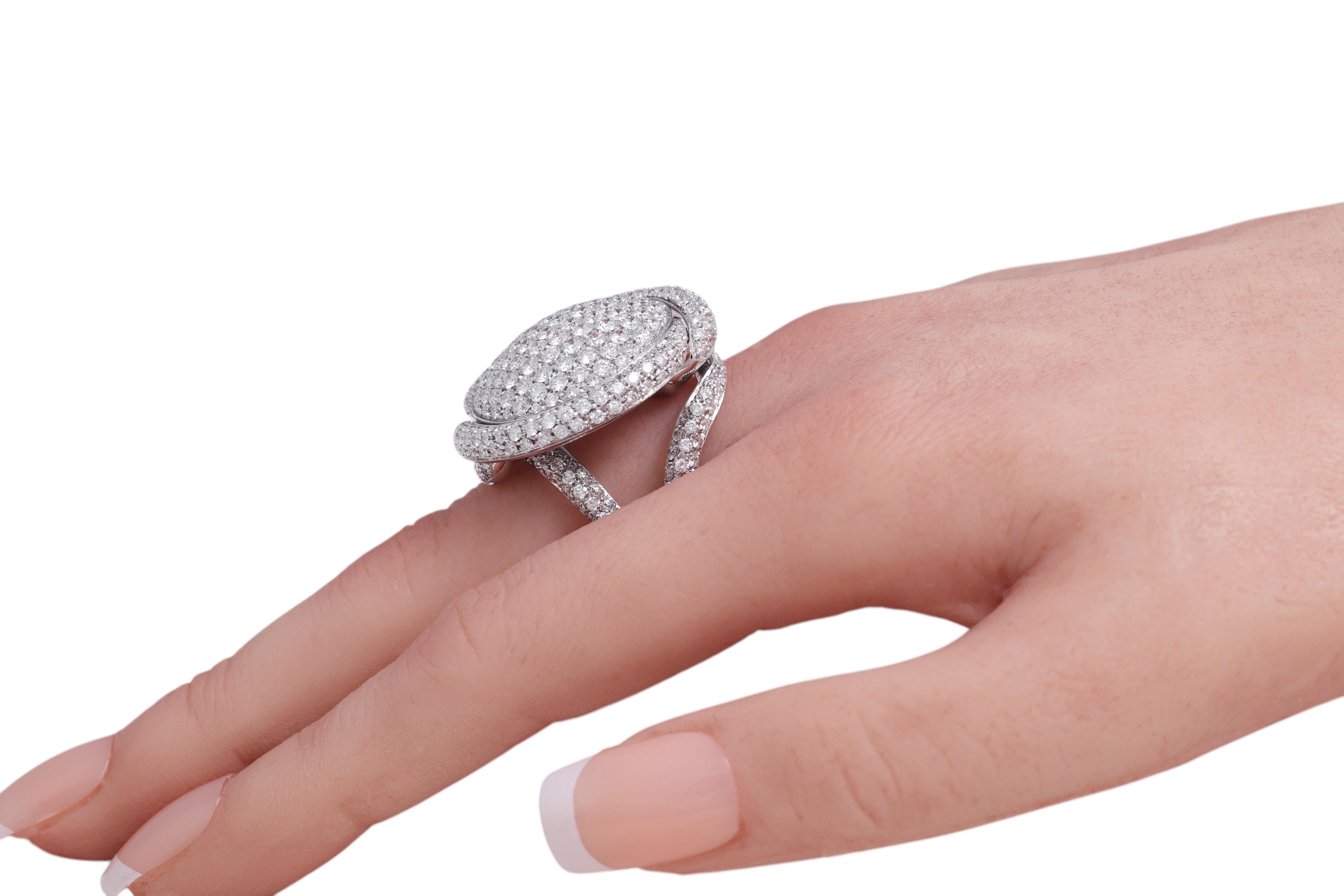 Magnificent 18kt White Gold 6.65ct Brilliant Cut Diamond Ring For Sale 9