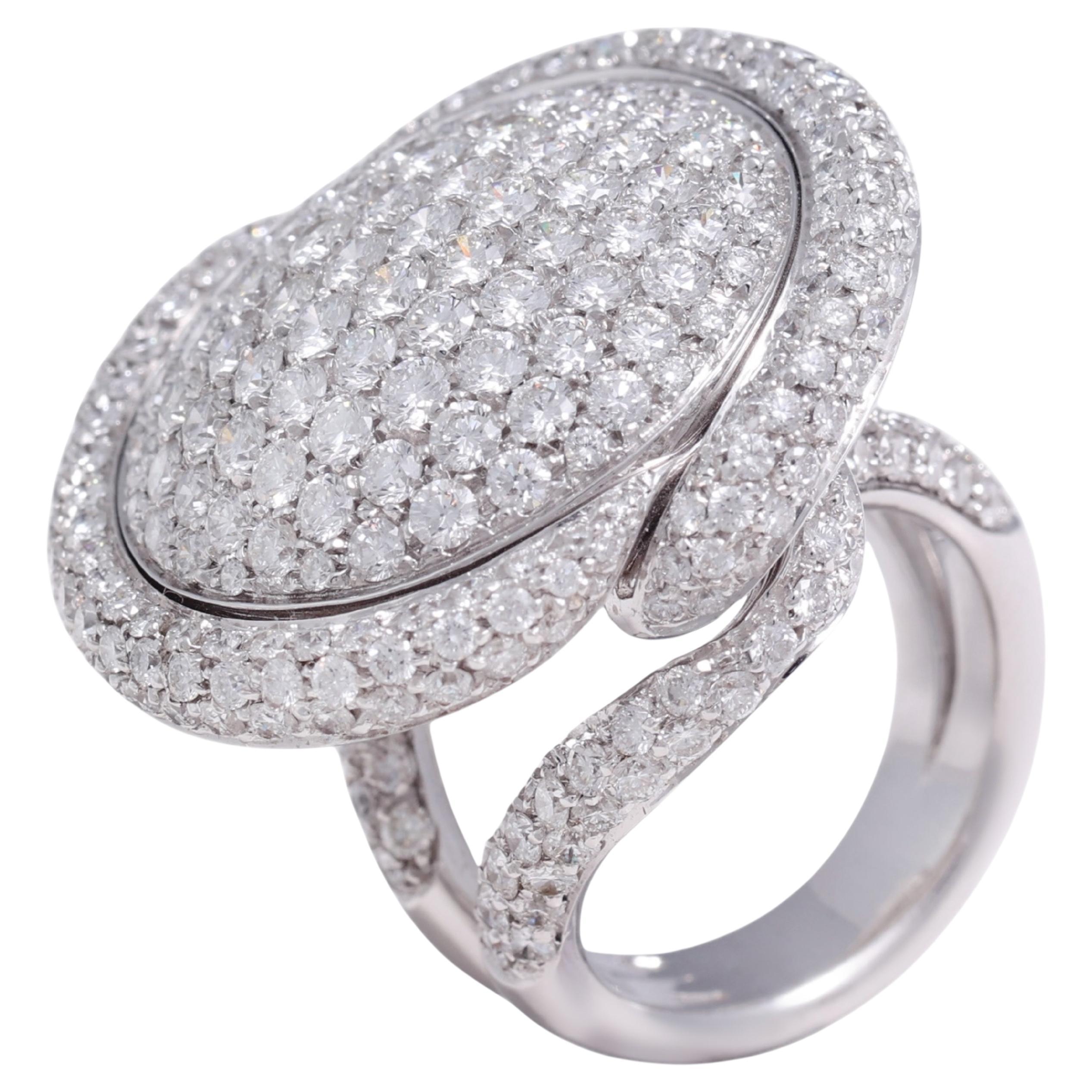 Magnífico anillo de oro blanco de 18 quilates con 6,65 quilates de diamantes talla brillante