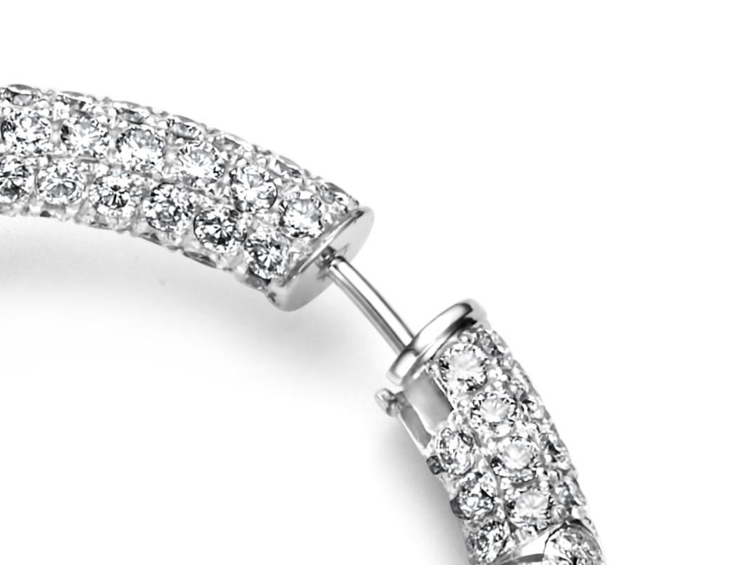 Women's or Men's Magnificent 18 Karat White Gold Hoop Earrings with 22.6 Carat Diamonds For Sale