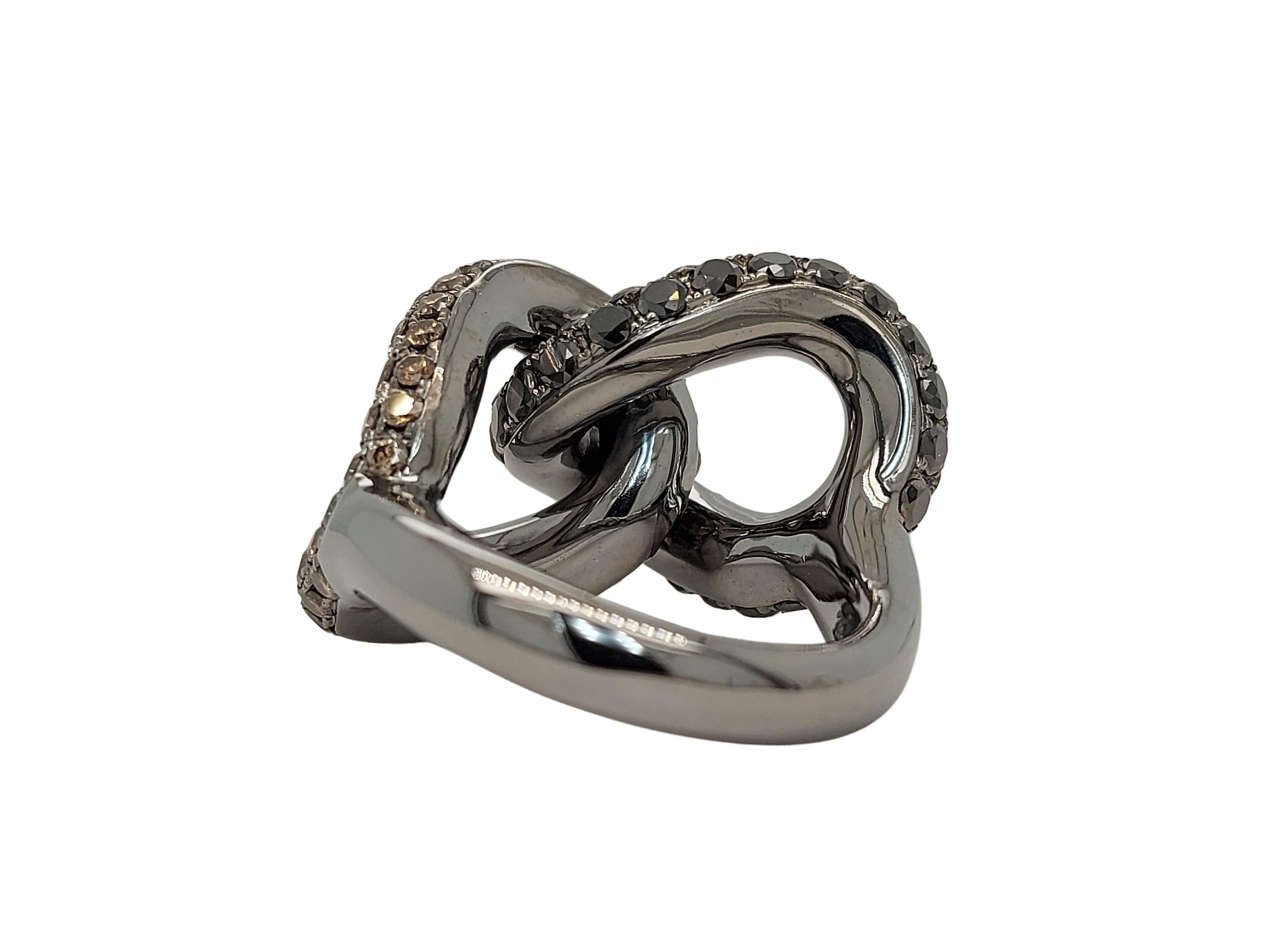 Artisan Magnificent 18kt White Gold Ring with 5.3ct Cognac & Black Diamonds, Black Rodiu For Sale
