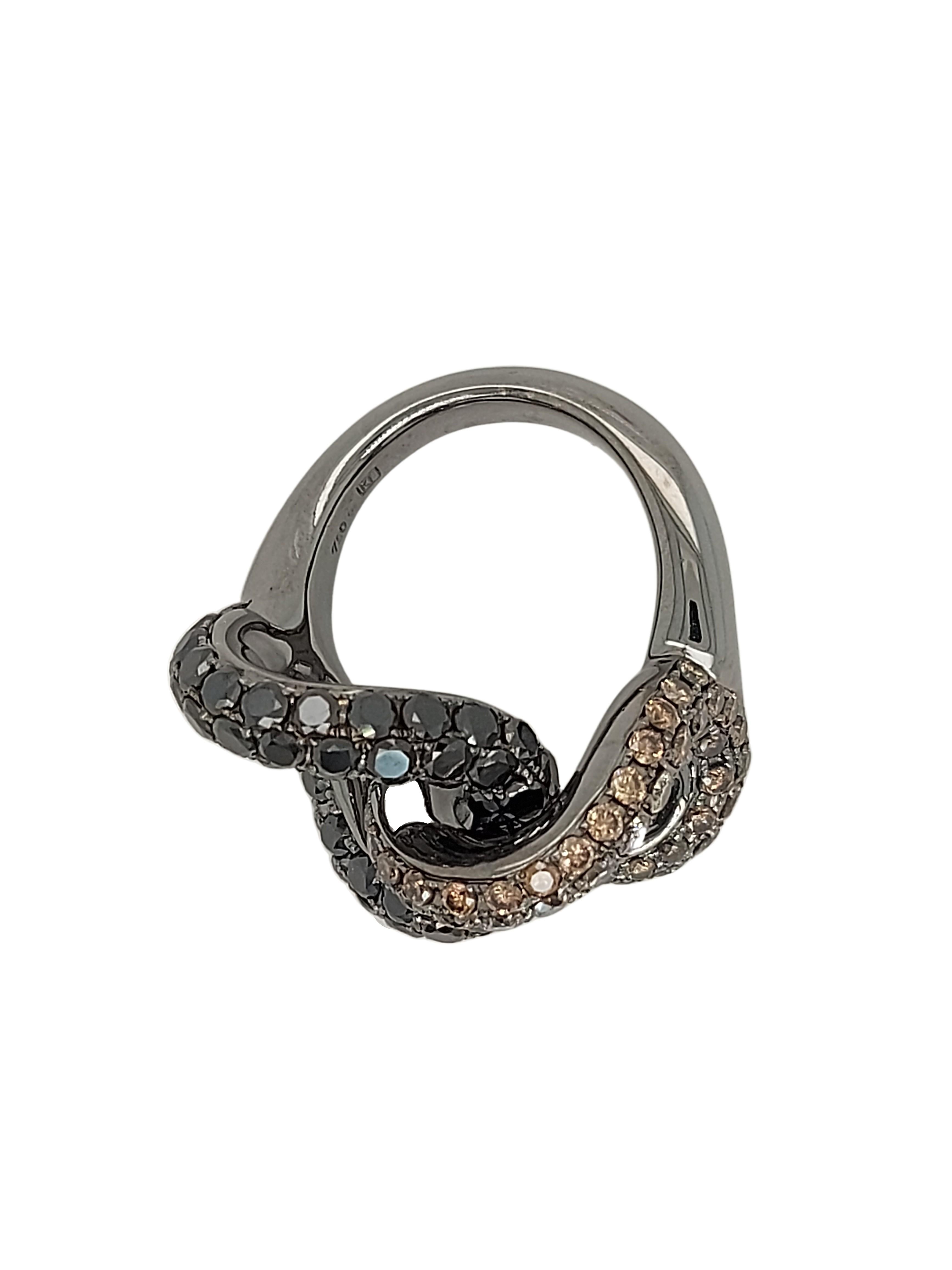 Magnificent 18kt White Gold Ring with 5.3ct Cognac & Black Diamonds, Black Rodiu In New Condition For Sale In Antwerp, BE