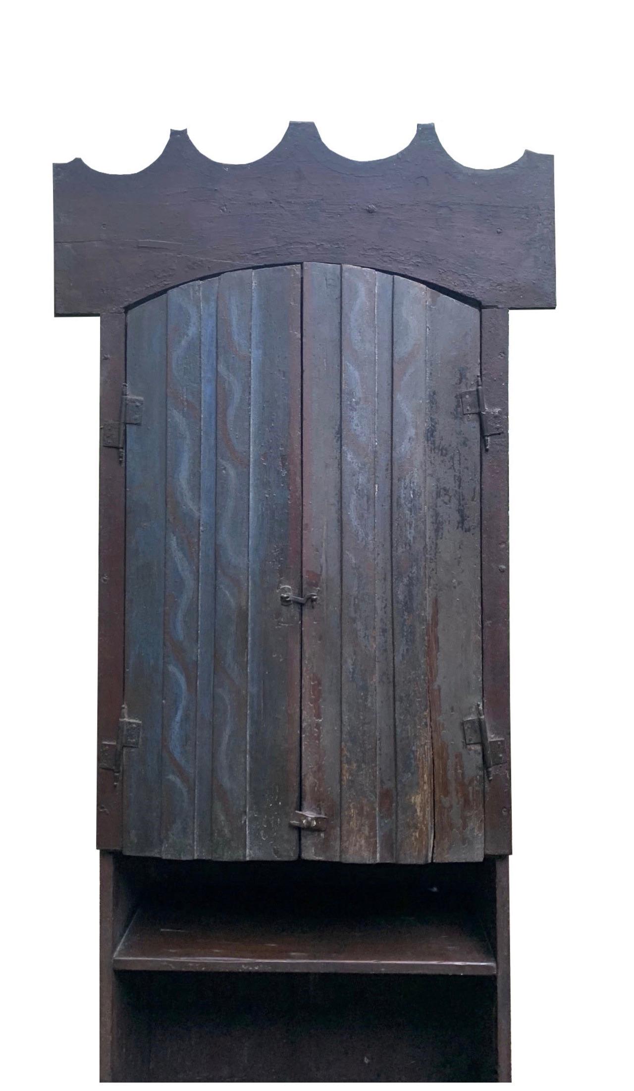 Hand-Carved Magnificent 18th-Century Brazilian Shrine -  Minas Gerais Colonial Cabinet For Sale