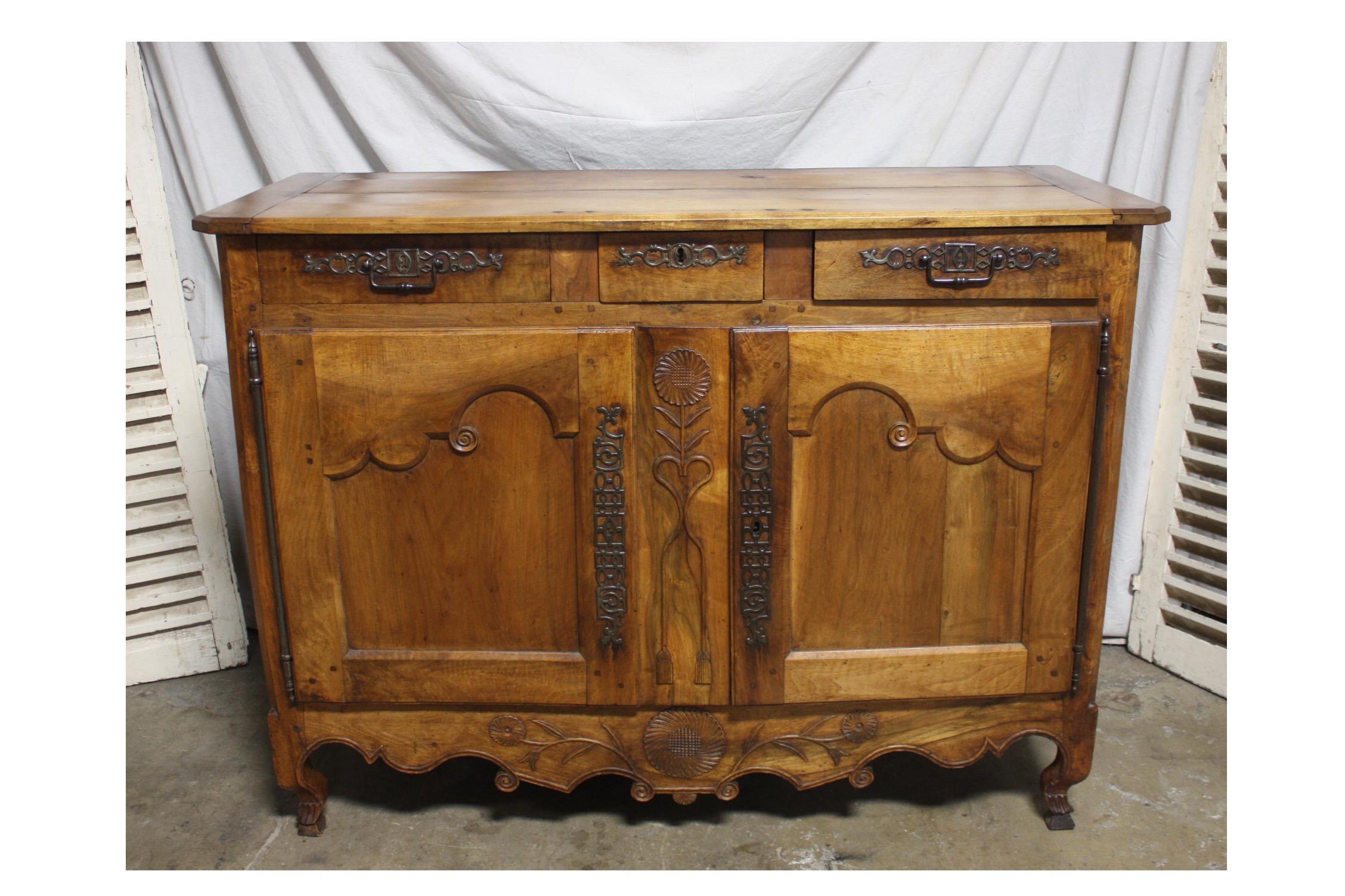 Magnificent 18th Century French Buffet 2