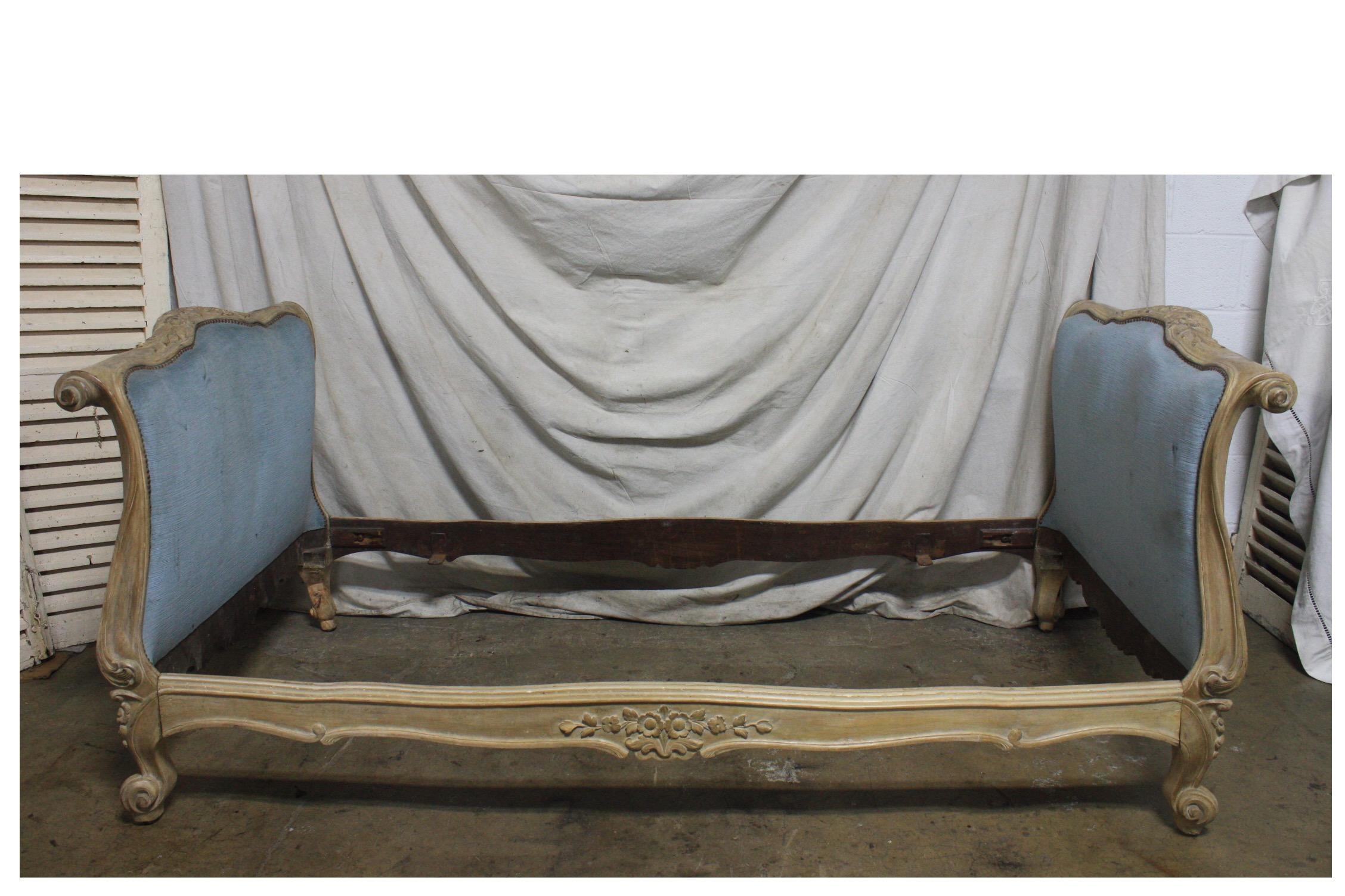 Magnificent 18th Century French Louis XV Period Daybed 5