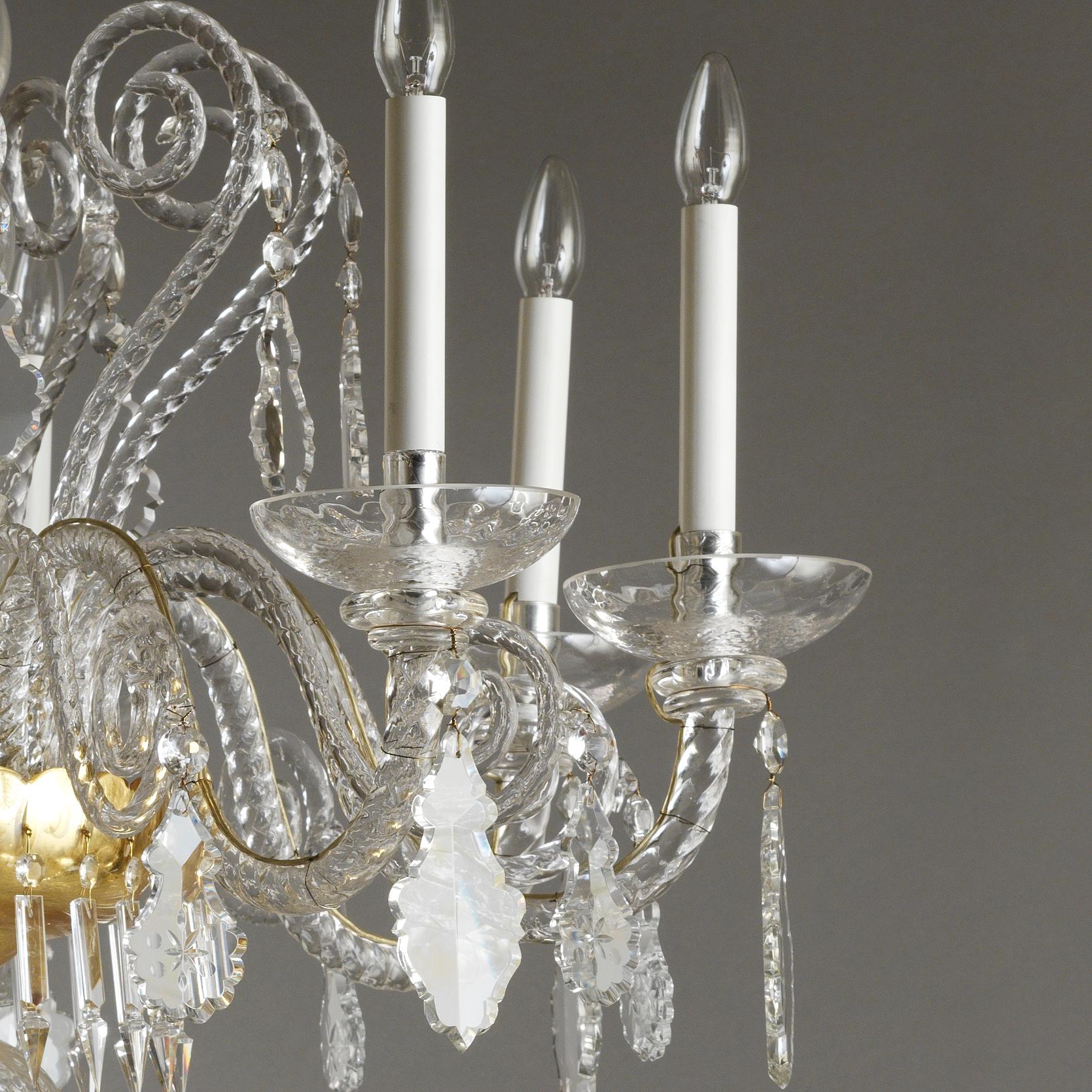 Kronleuchter aus Kristall und geblasenem Glas im Stil des 18. Jahrhunderts von Gherardo Degli Albizzi (Rokoko) im Angebot