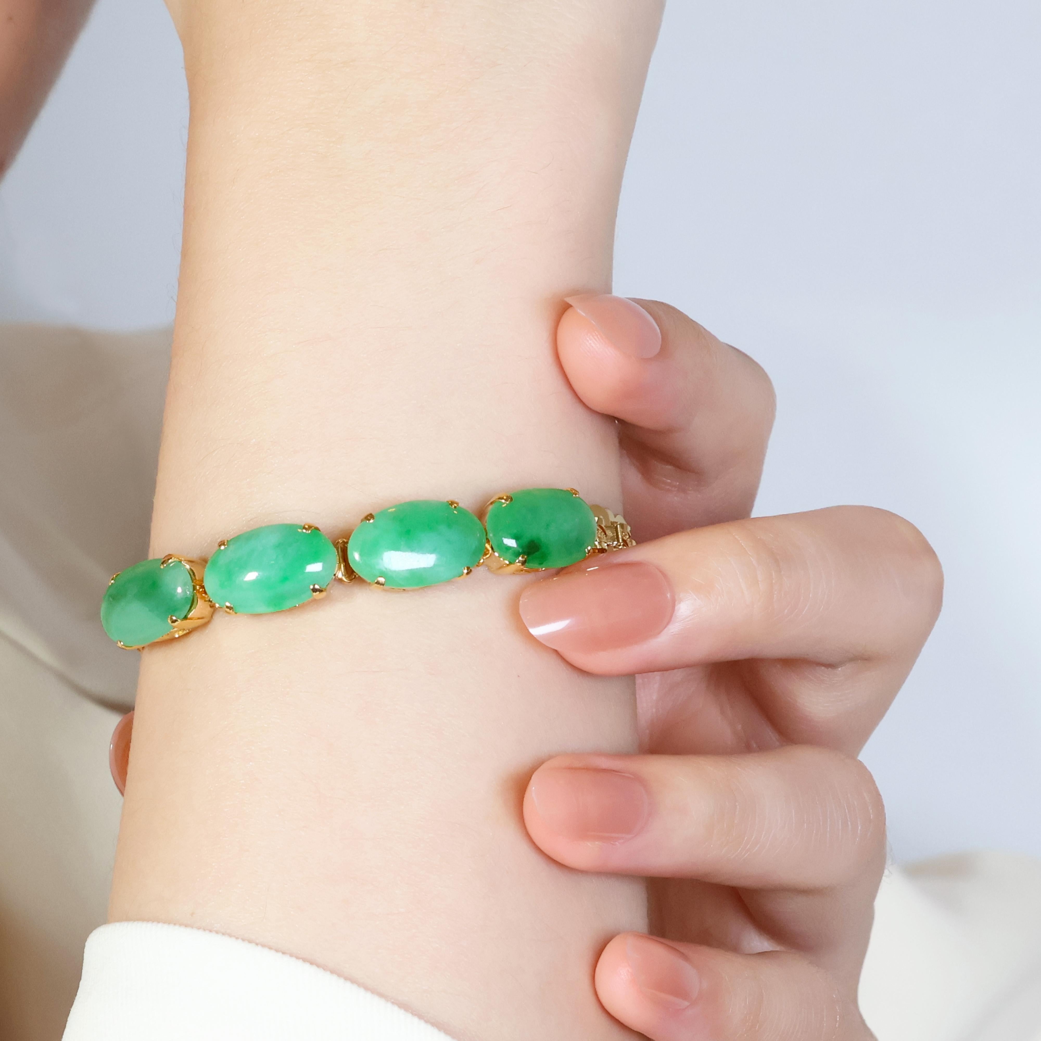 Magnificent 19.17ct Jade-Cabochon Bracelet in 22k Yellow Gold 6