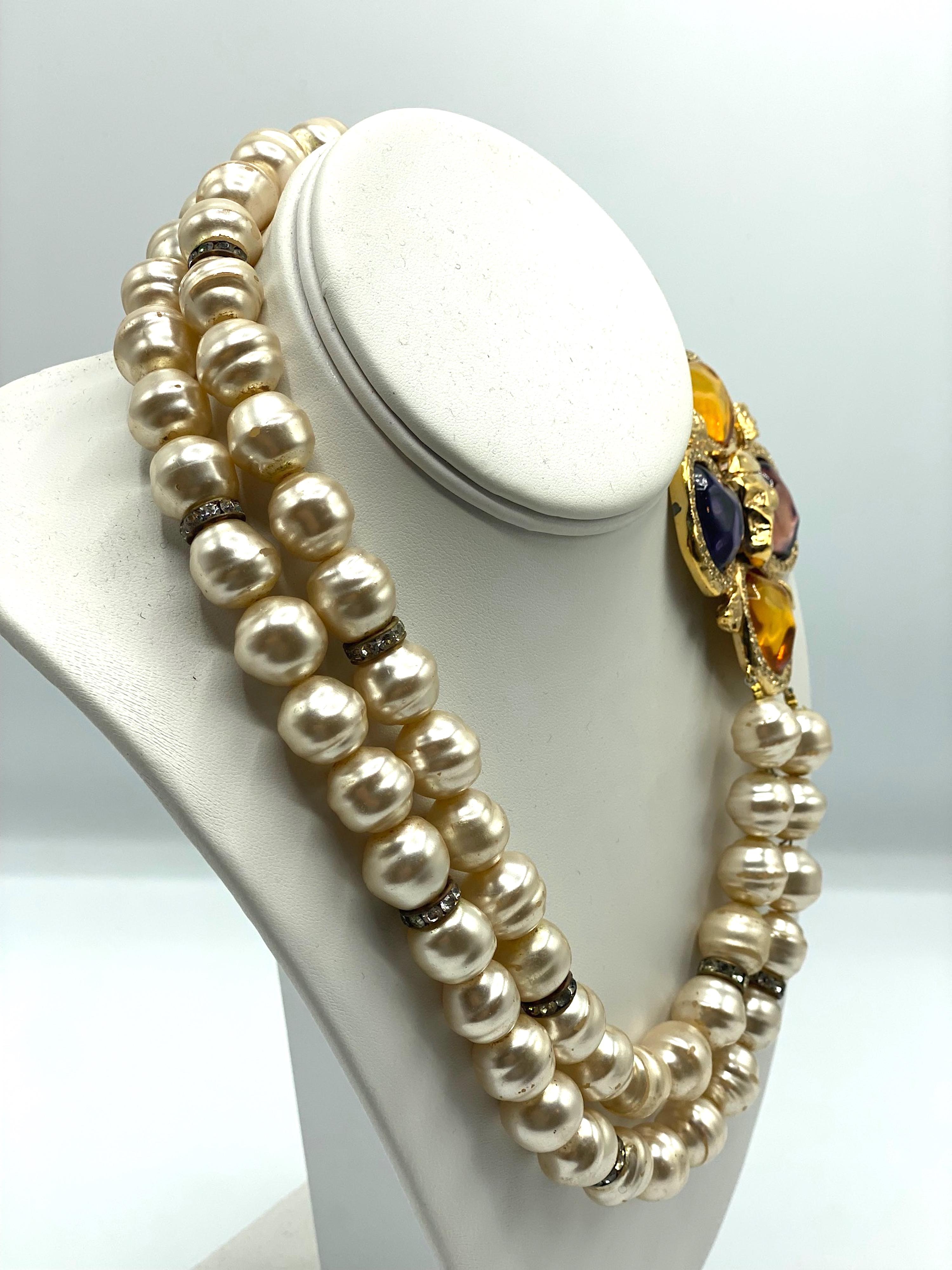 Taglio rotondo Magnifica collana di perle Yves Saint Laurent by Robert Goossens degli anni '80 in vendita