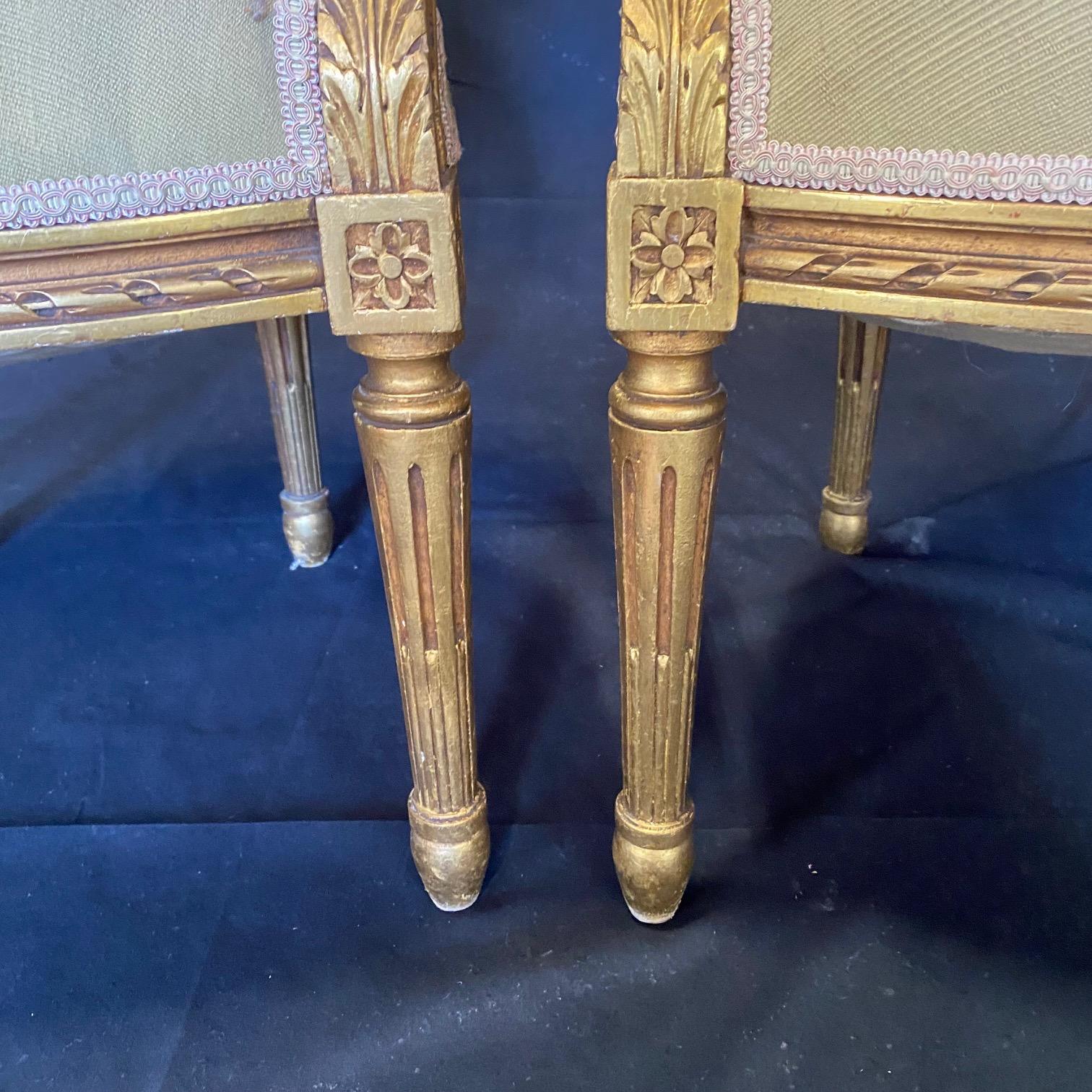 Prächtiges Paar oder Satz von 4 Sesseln aus dem 19. Jahrhundert mit Aubusson-Wandteppichpolsterung, Paar im Angebot 1