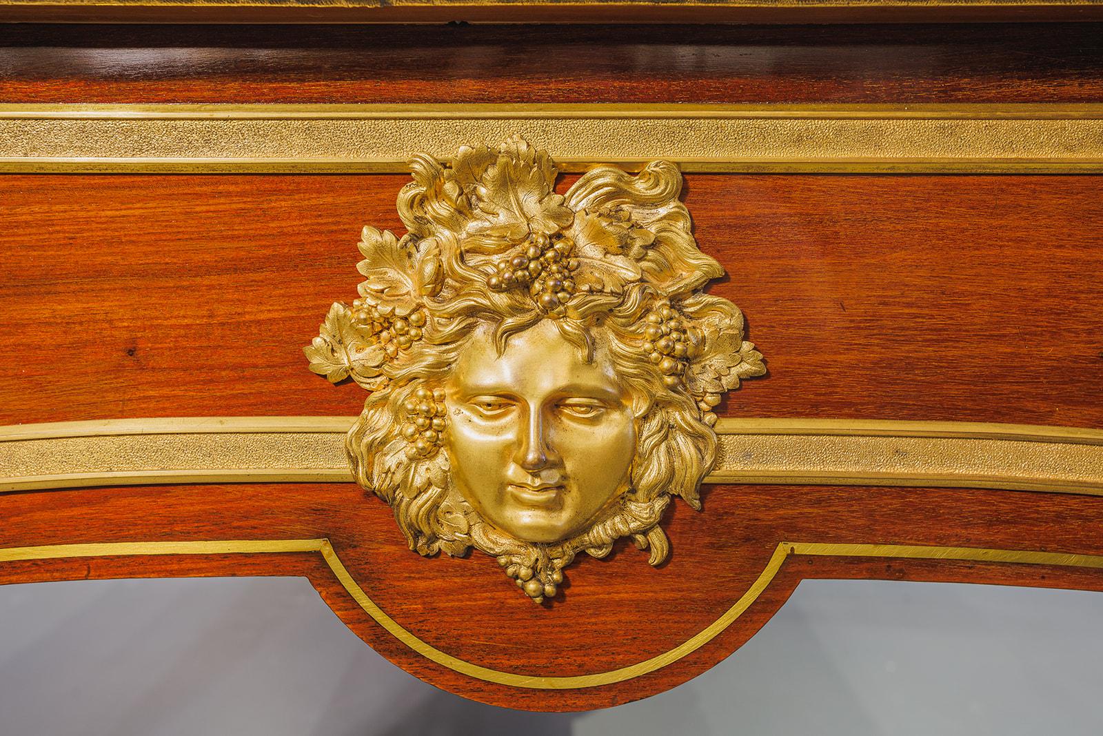Français Magnifique bureau plat Louis XVI du 19ème siècle vendu par Rinck Paris en vente