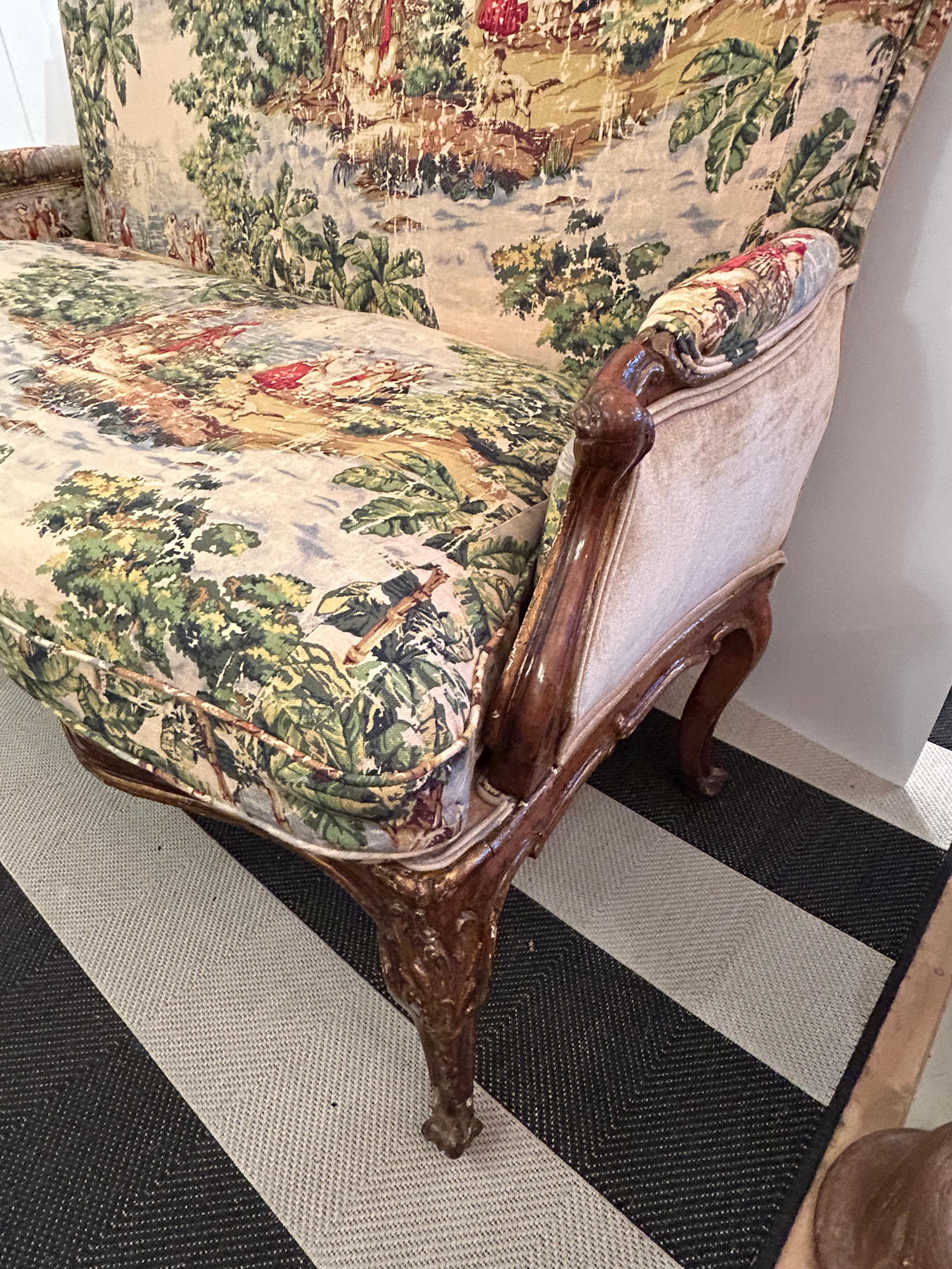 Magnifique banquette Louis XVI du 19ème siècle en bois doré avec nouveau tissu d'ameublement en vente 4