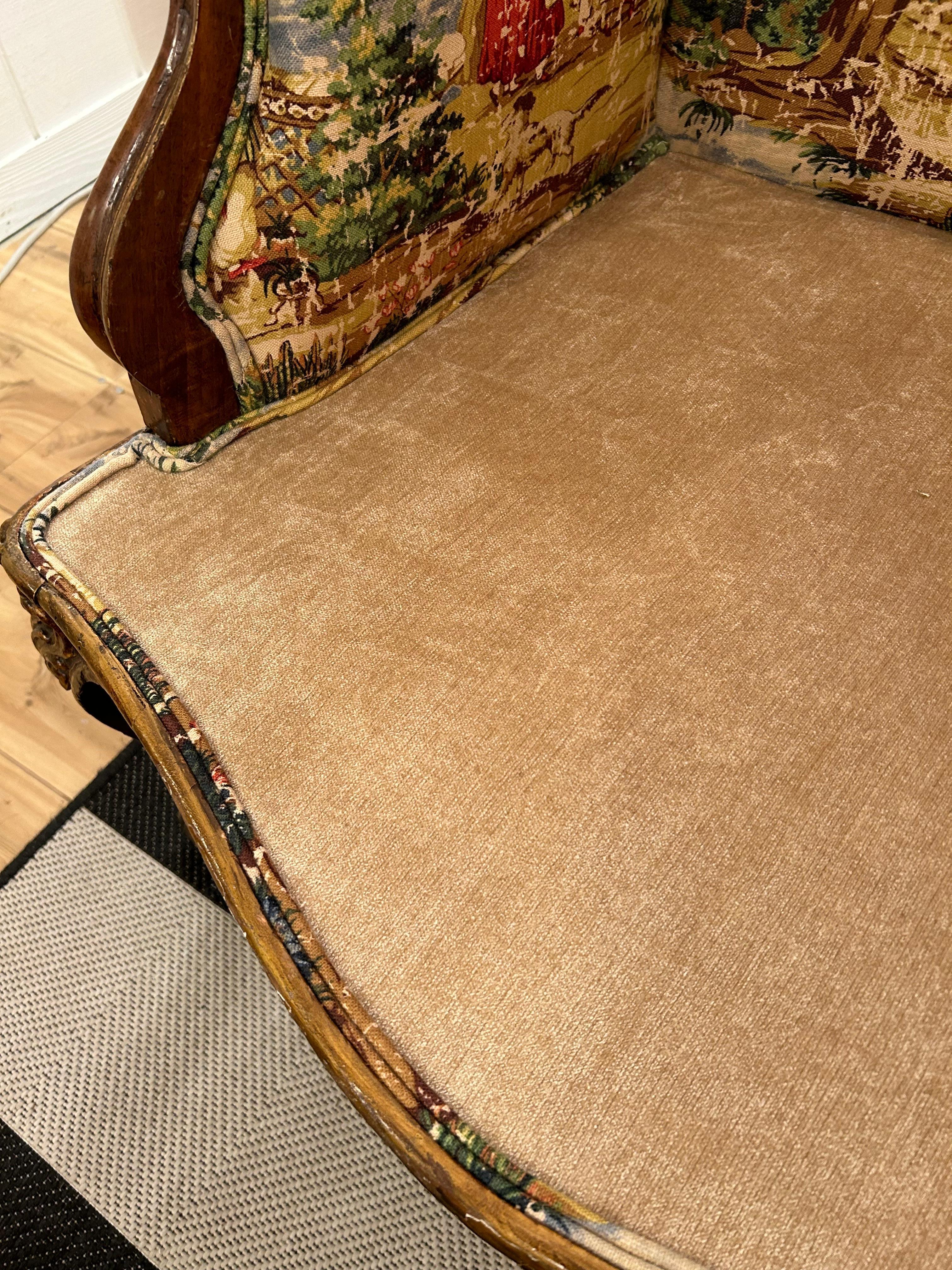 Magnifique banquette Louis XVI du 19ème siècle en bois doré avec nouveau tissu d'ameublement en vente 10