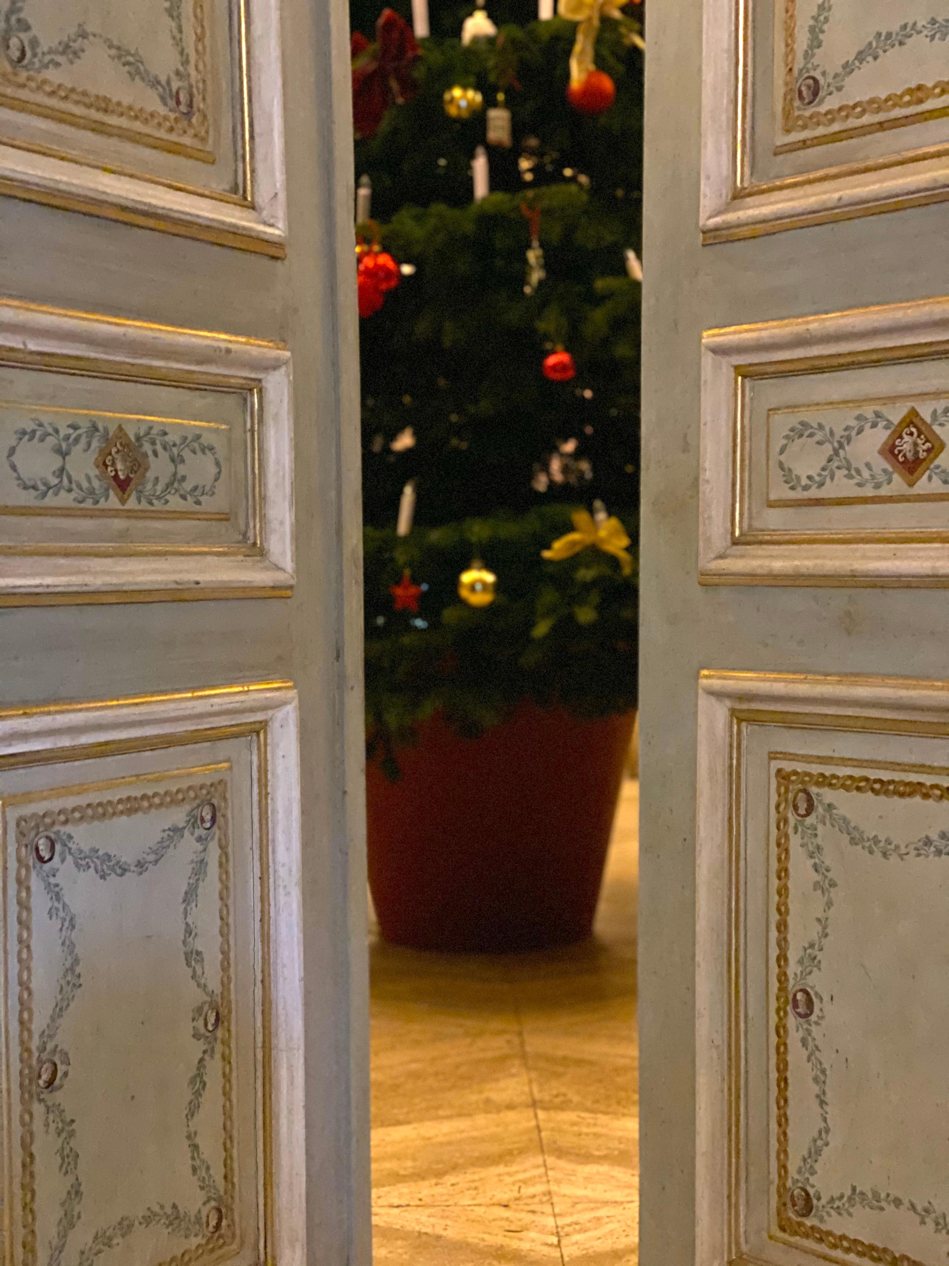Prächtige italienische bemalte Türen oder Wandvertäfelungen aus dem 19. Jahrhundert (Handbemalt)