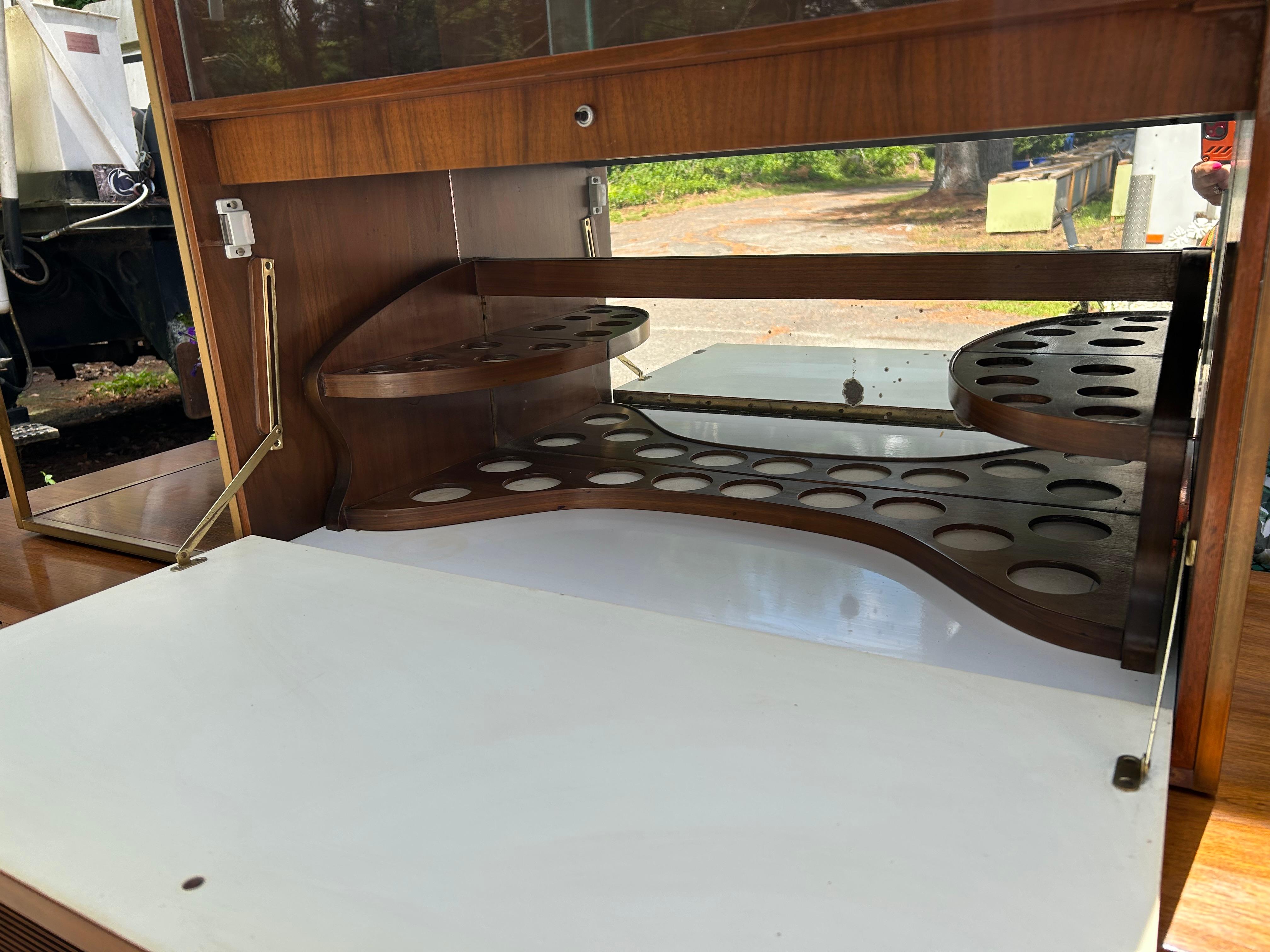 Magnifique meuble bar stéréo de 2 pièces en vente 7